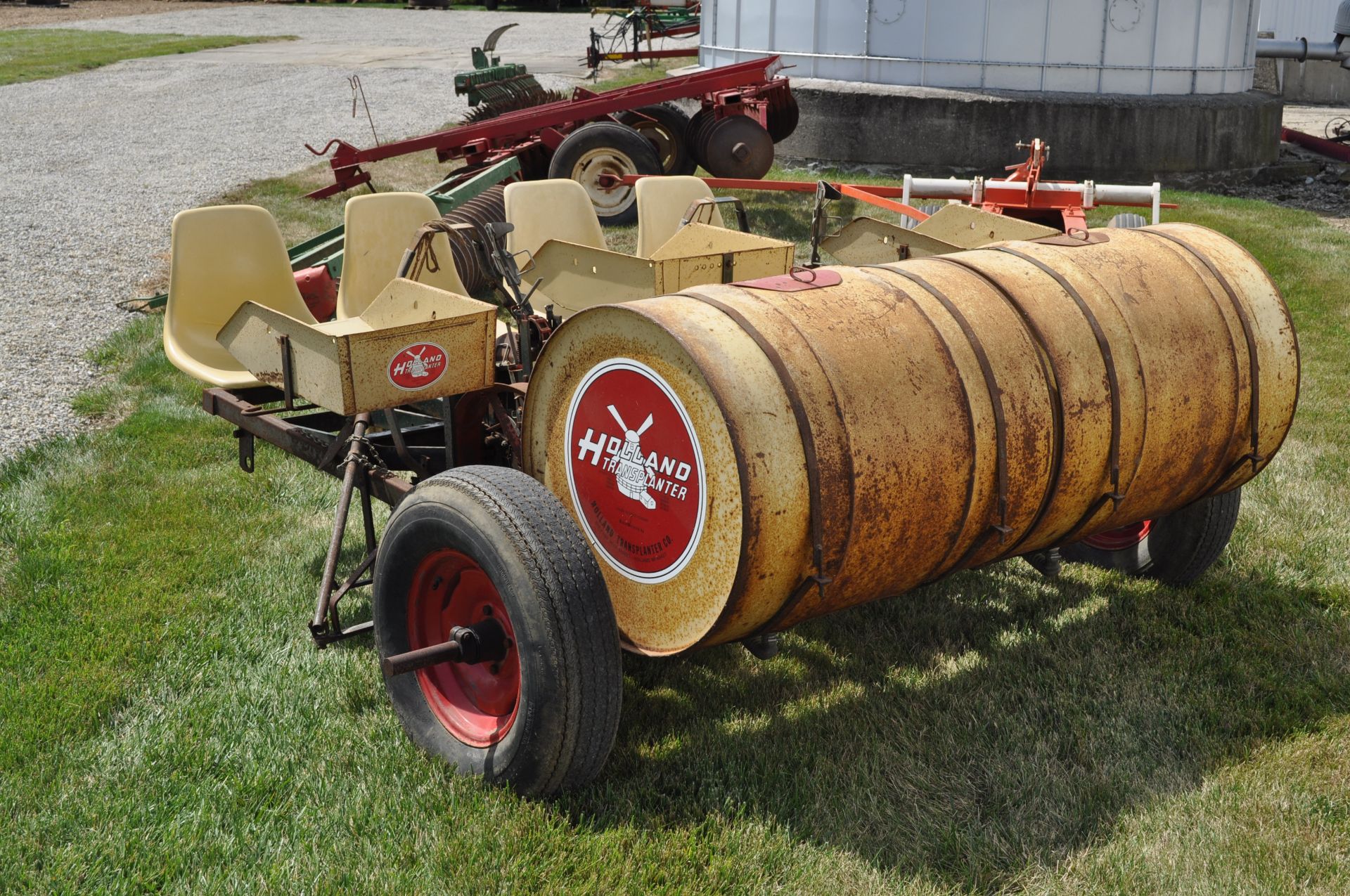 2-row Holland transplanter, 36” row, tobacco setter, 4 seat, liquid, pull-type, SN 259219 - Image 3 of 8