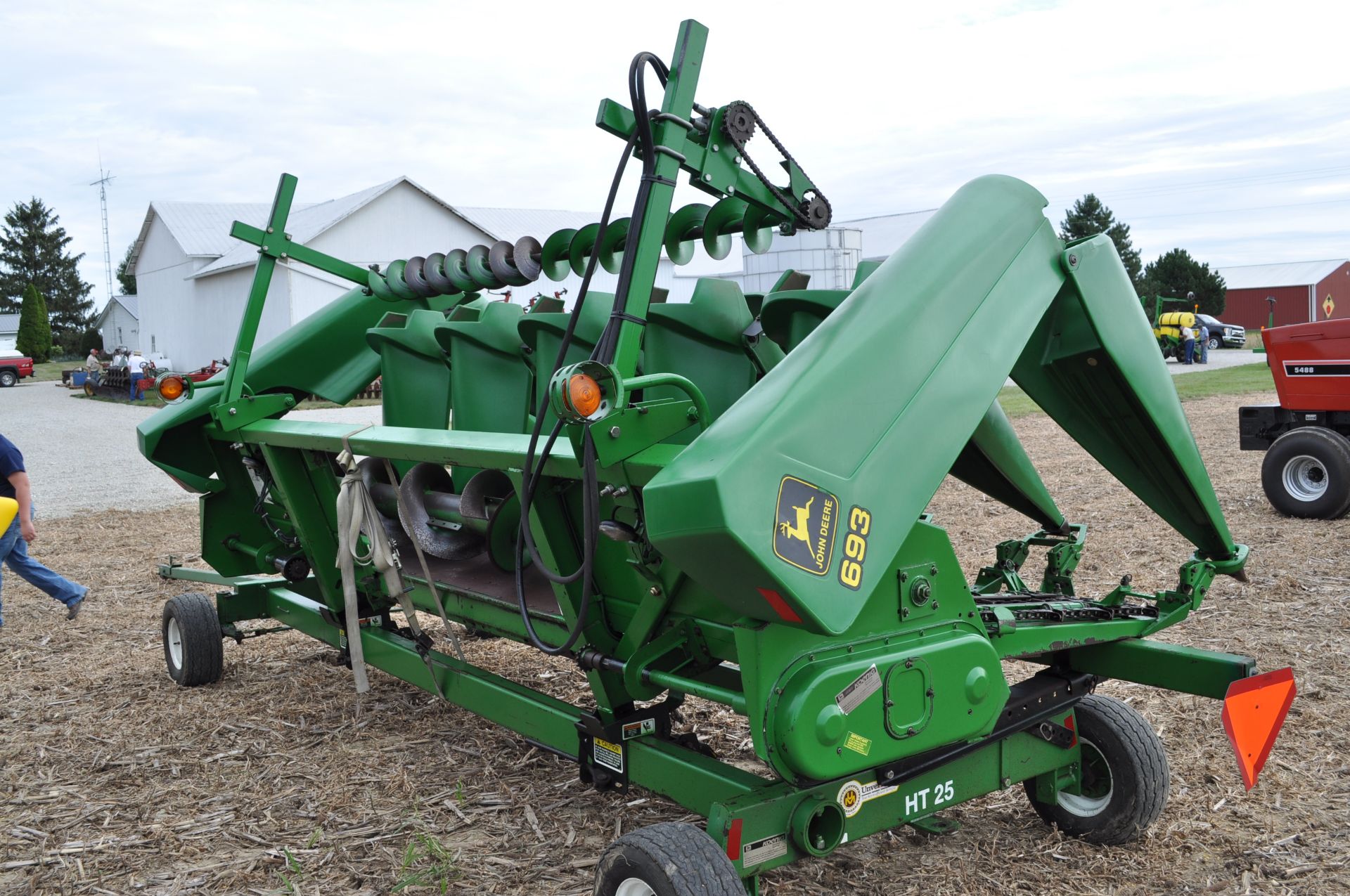 John Deere 693 corn head, 6 row x 30”, fluted rolls, poly, hyd drive fluff auger, Calmer stalk - Image 3 of 13