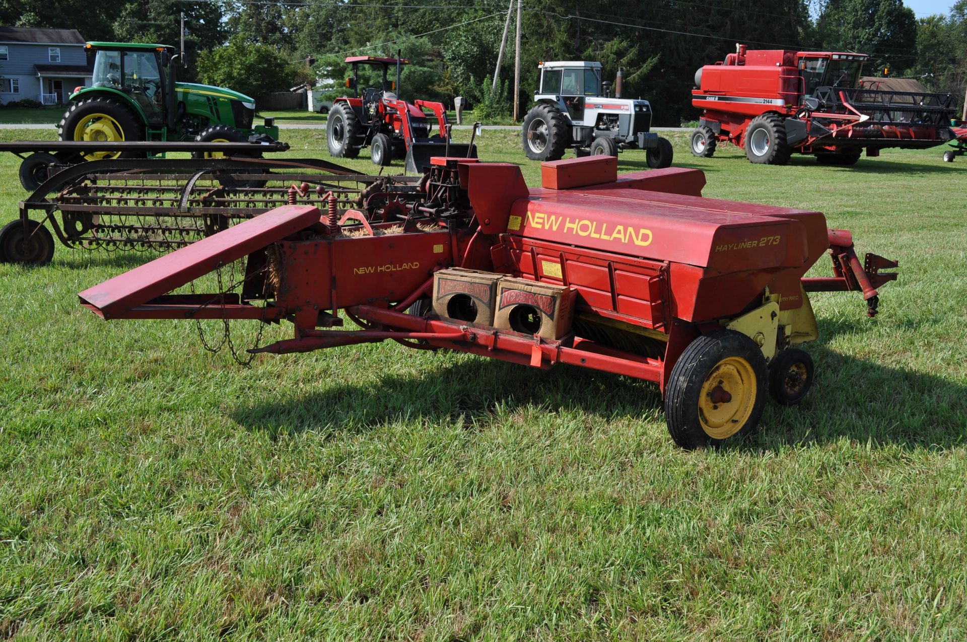 New Holland 273 square baler, 540 pto, wire tie, folding chute, SN 123572 - Image 3 of 12