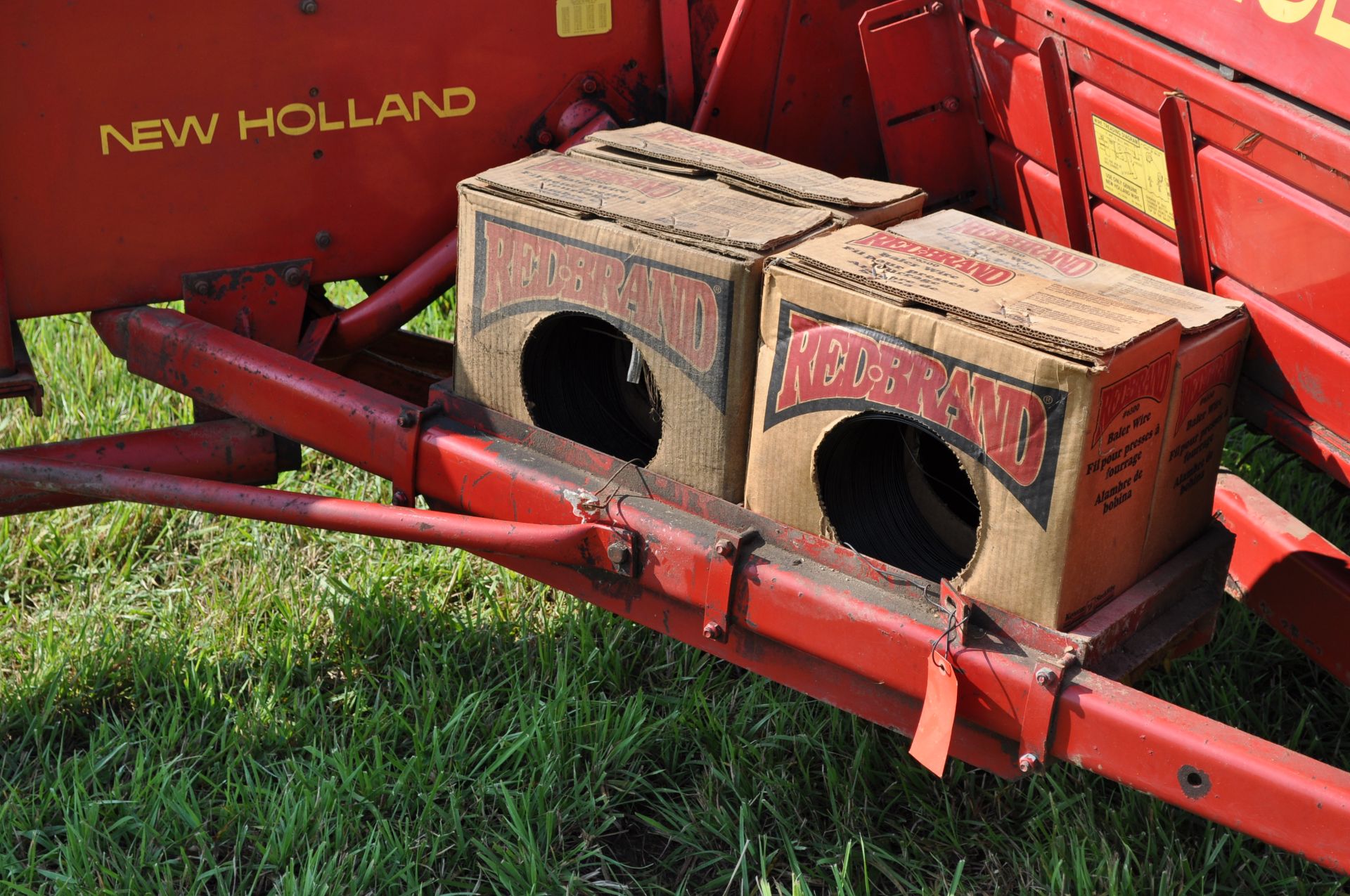 New Holland 273 square baler, 540 pto, wire tie, folding chute, SN 123572 - Image 7 of 12