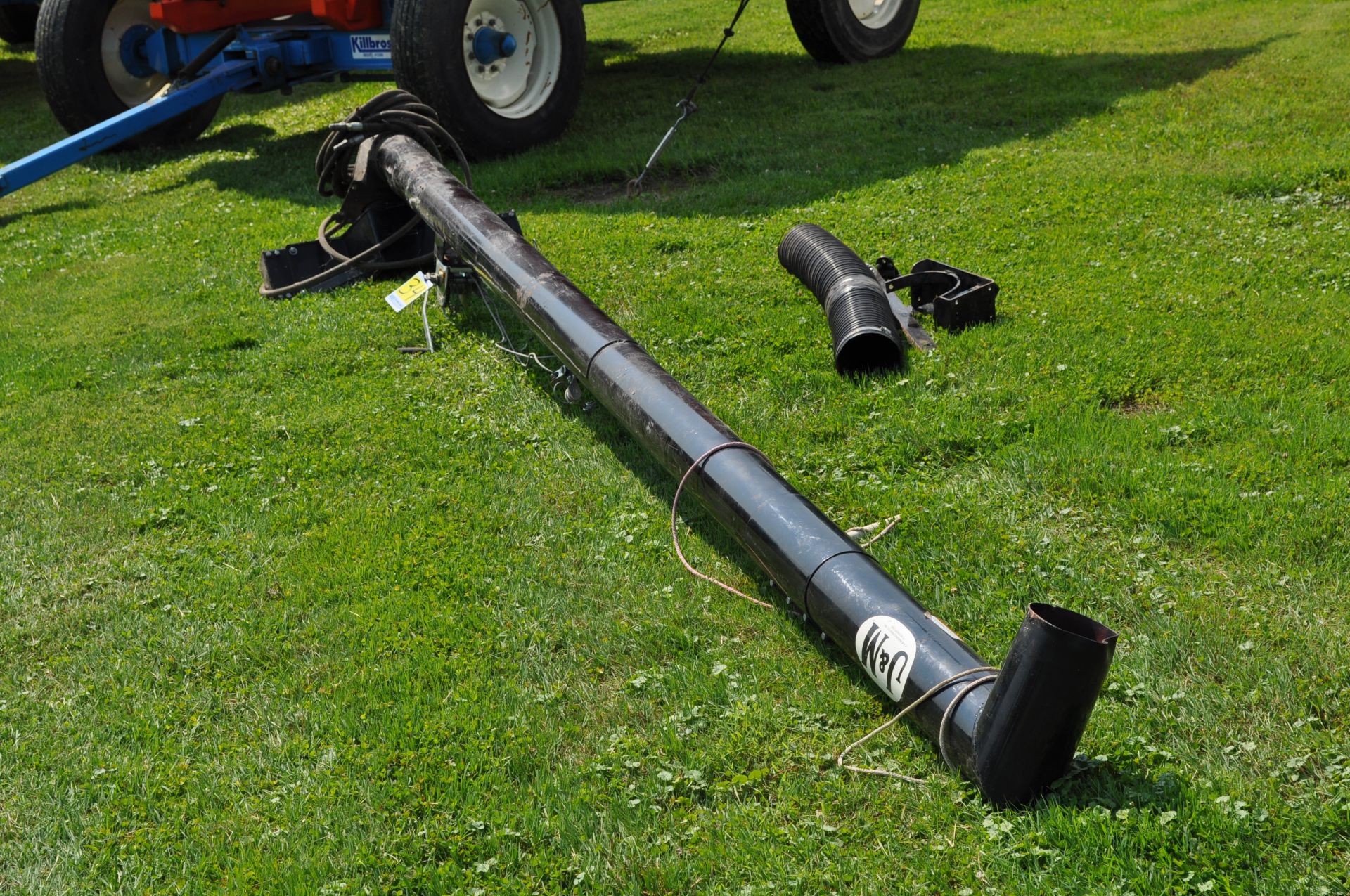 15’ J & M seed auger, poly cup, hyd drive - Image 2 of 6