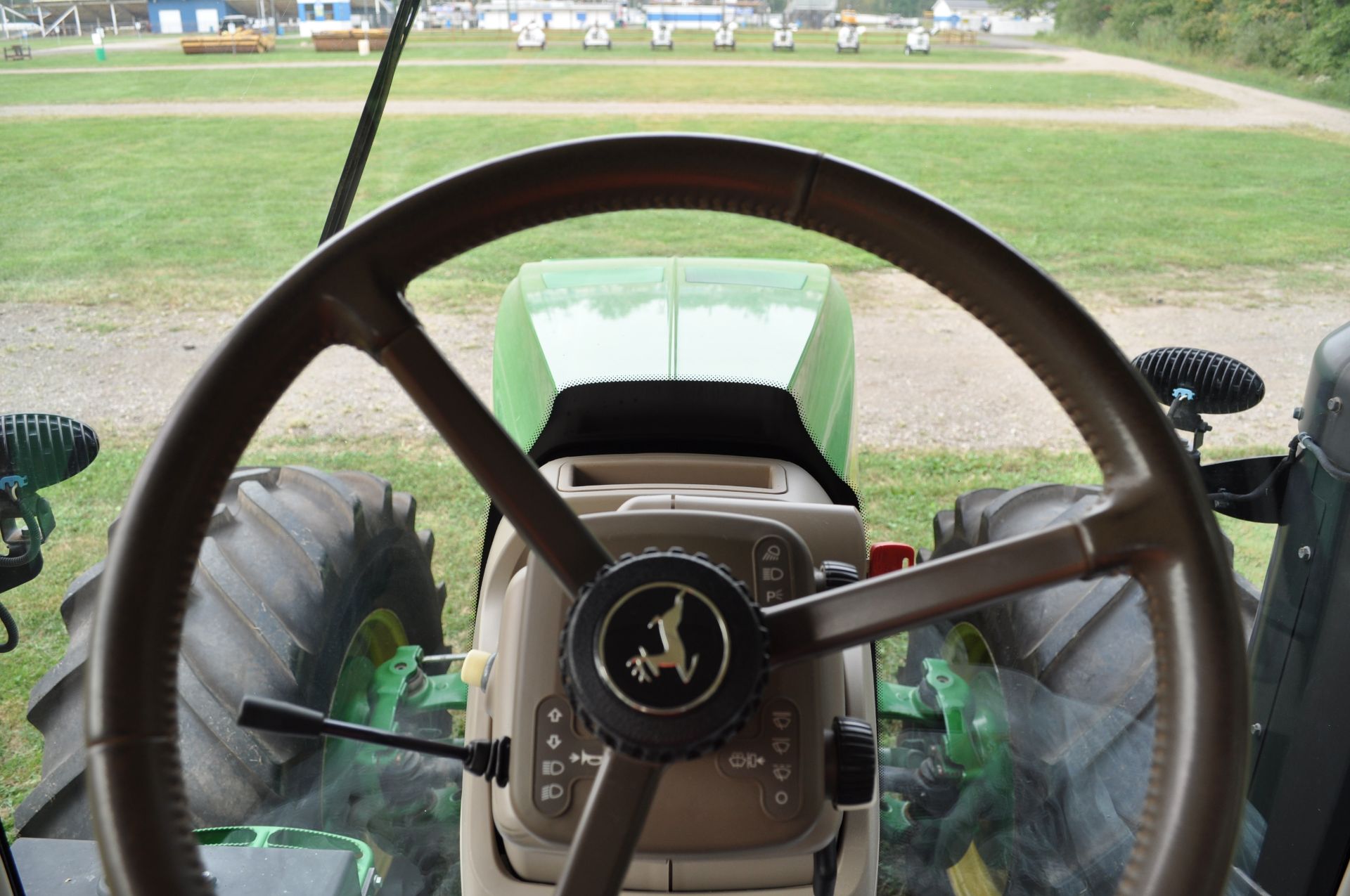 John Deere 8370R tractor, MFWD, Michelin Mach X Bib 620/70R46 rear duals, 600/70R30 front, IVT, ILS - Image 46 of 46