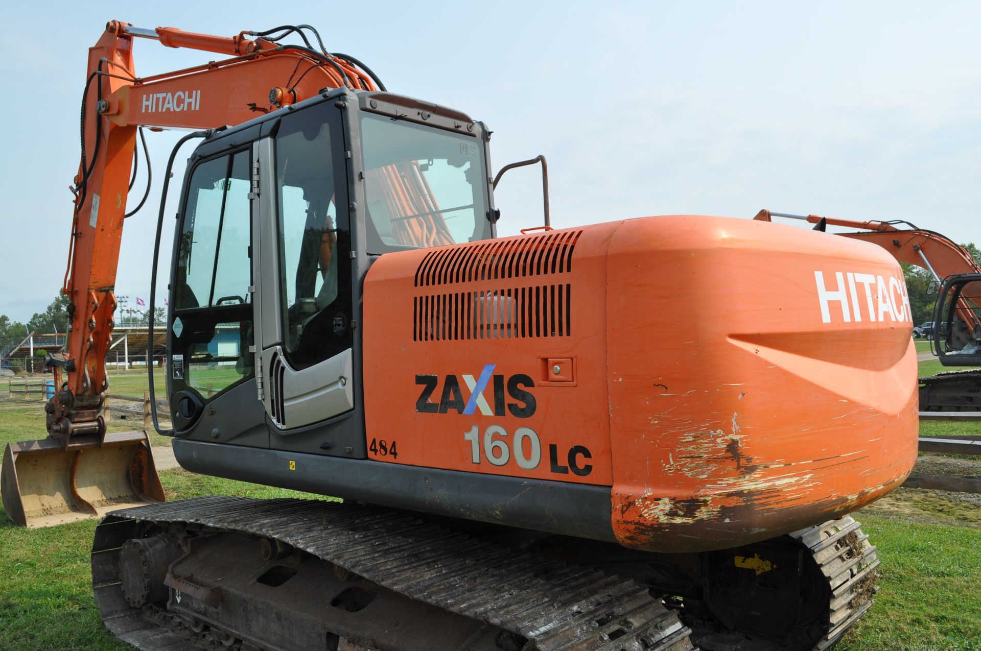 Hitachi ZX 160 LC-3 excavator, 28” steel pads, C/H/A, 5' smooth bucket, hyd coupler, aux boom hyd - Image 14 of 34