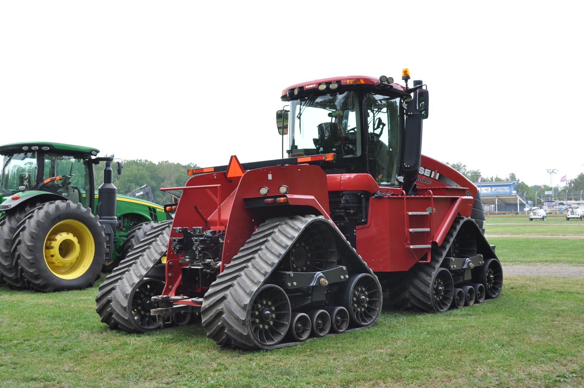 2015 Case IH 540 QuadTrac tractor, powershift, 30” belts, 6 hyd remotes, 1000 PTO, ag drawbar - Image 3 of 35