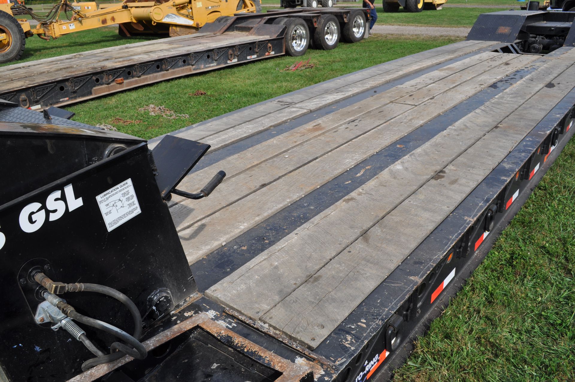 2003 35 ton Eager Beaver hyd detach trailer, 27’ well, tandem axle, air ride, 255/70R22.5 tires, - Image 9 of 19