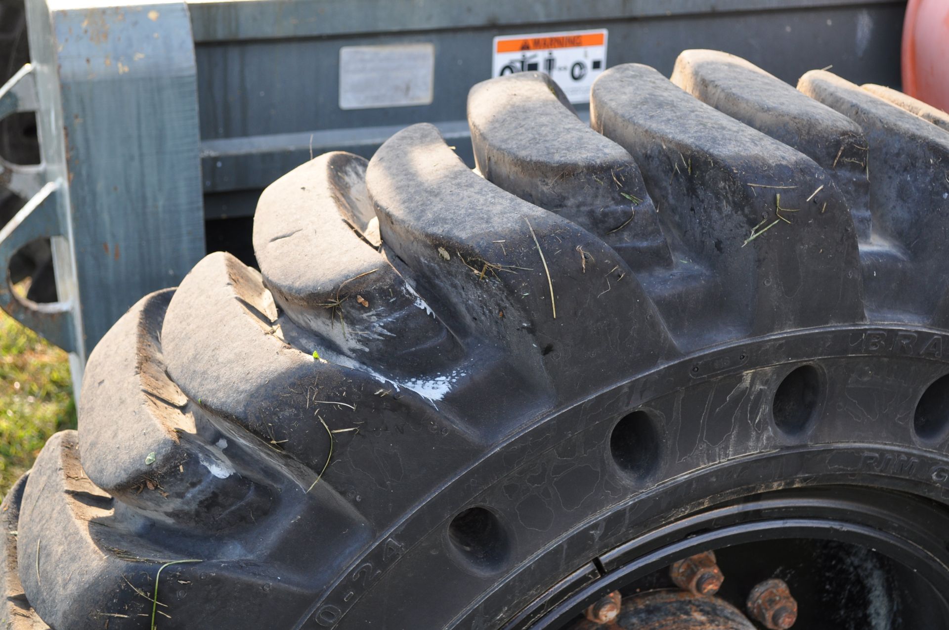 JLG G9-43A telehandler, 4x4, Perkins diesel, all wheel steer, 13.00-24 solid tires, cab, 7441 hrs - Image 5 of 29