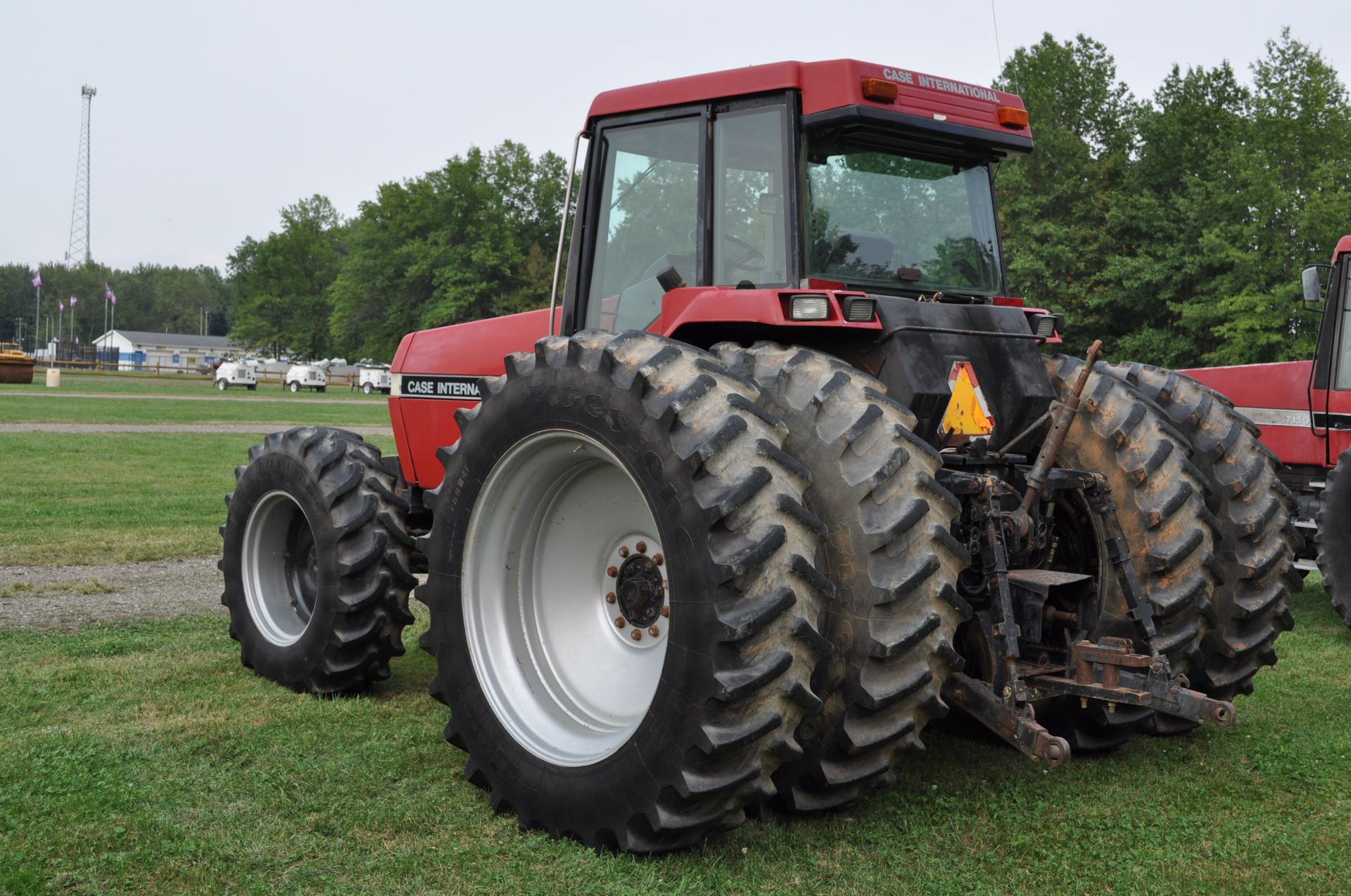 Case IH 7140 tractor, MFWD, C/H/A, 480/80R46 rear duals, 420/90R30 front, 18F 4R powershift - Image 4 of 28