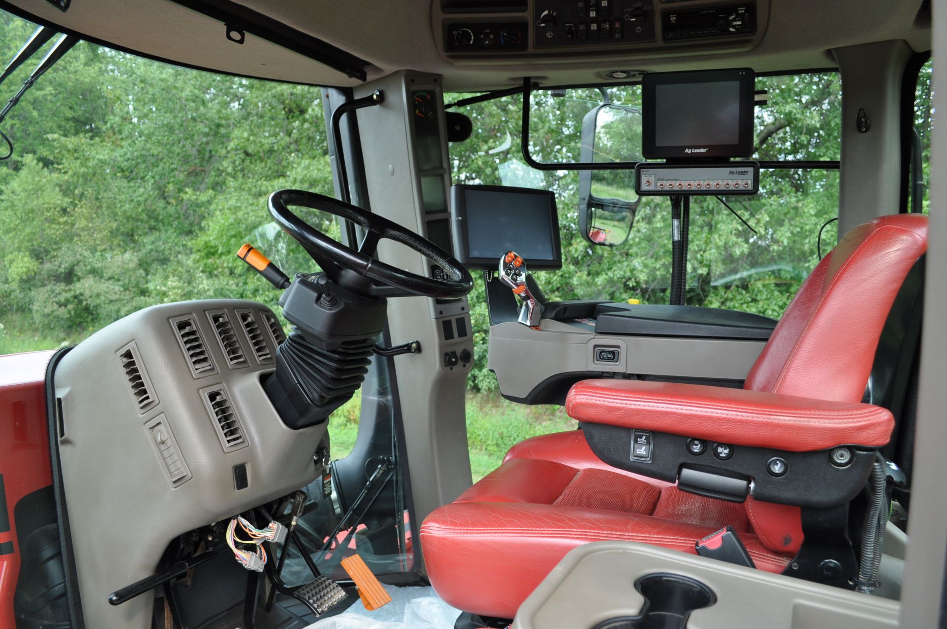 2015 Case IH 540 QuadTrac tractor, powershift, 30” belts, 6 hyd remotes, 1000 PTO, ag drawbar - Image 22 of 35