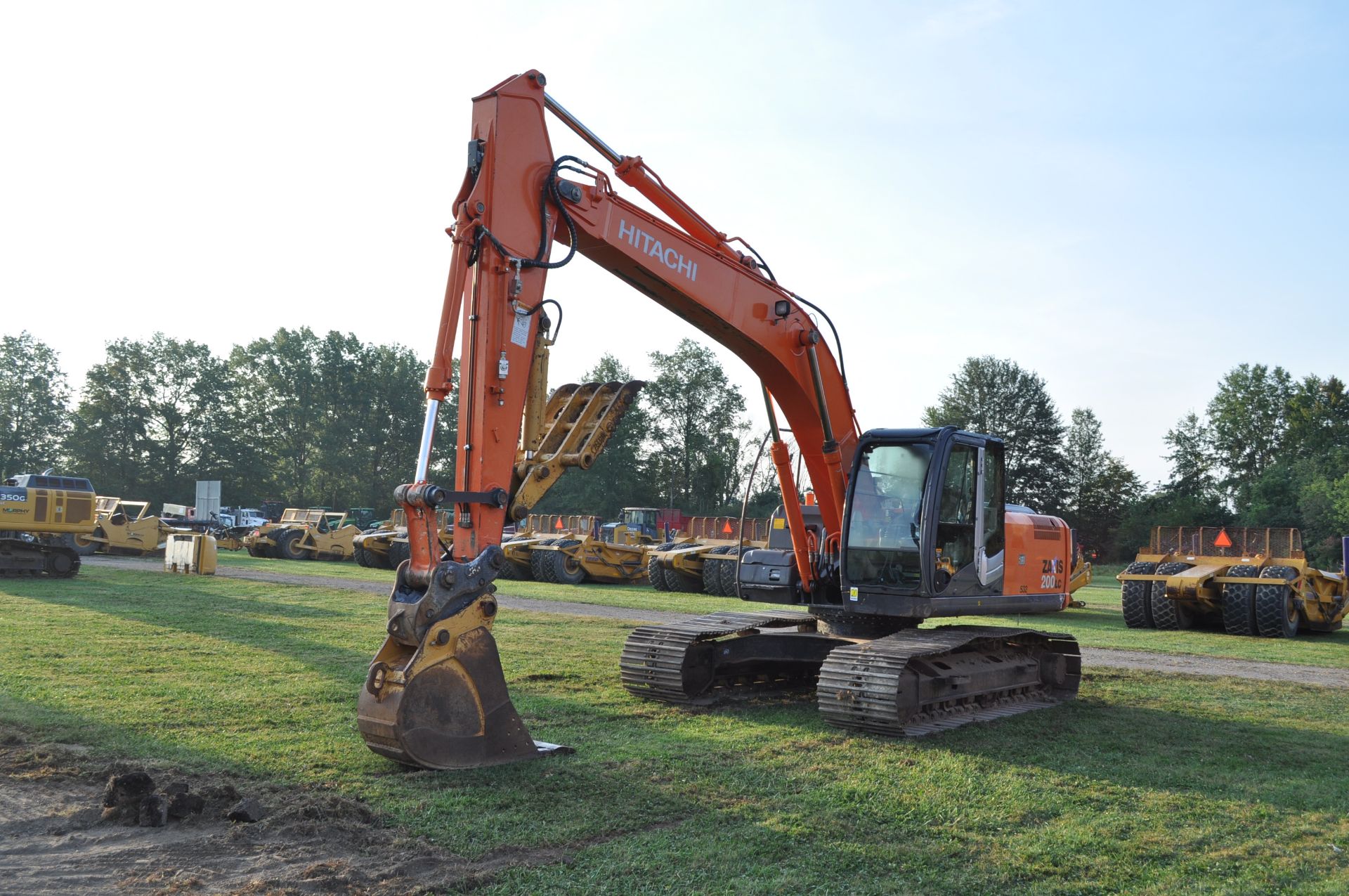 Hitachi 200LC excavator, 32” steel pads, C/H/A, JRB hyd coupler, 25" rock bucket w/ duckbill - Image 2 of 38