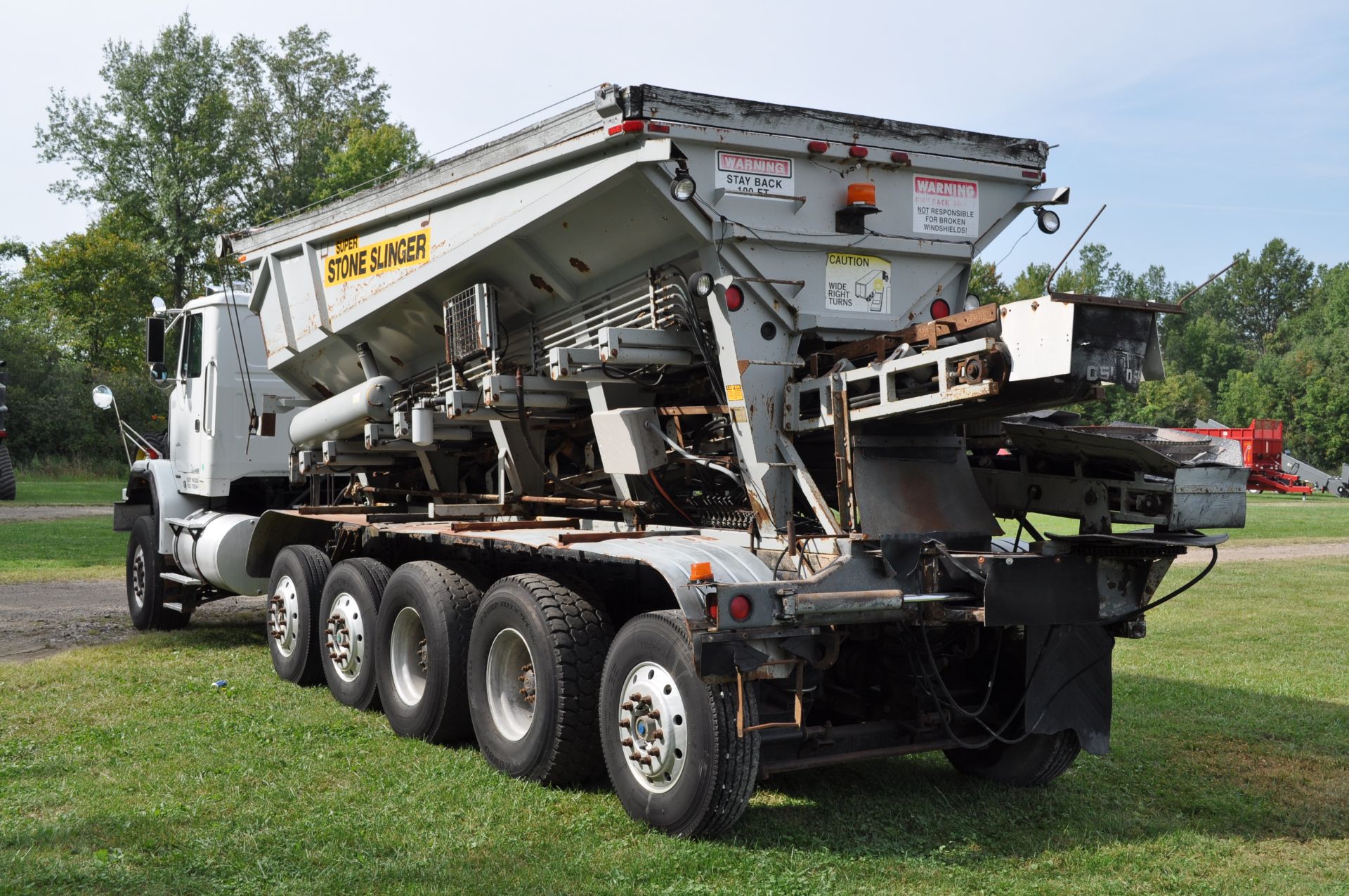 2000 Volvo / Autocar truck, 6x6, Cummins ISM, Allison HT-740D automatic trans, twin screw, diff lock - Image 4 of 56