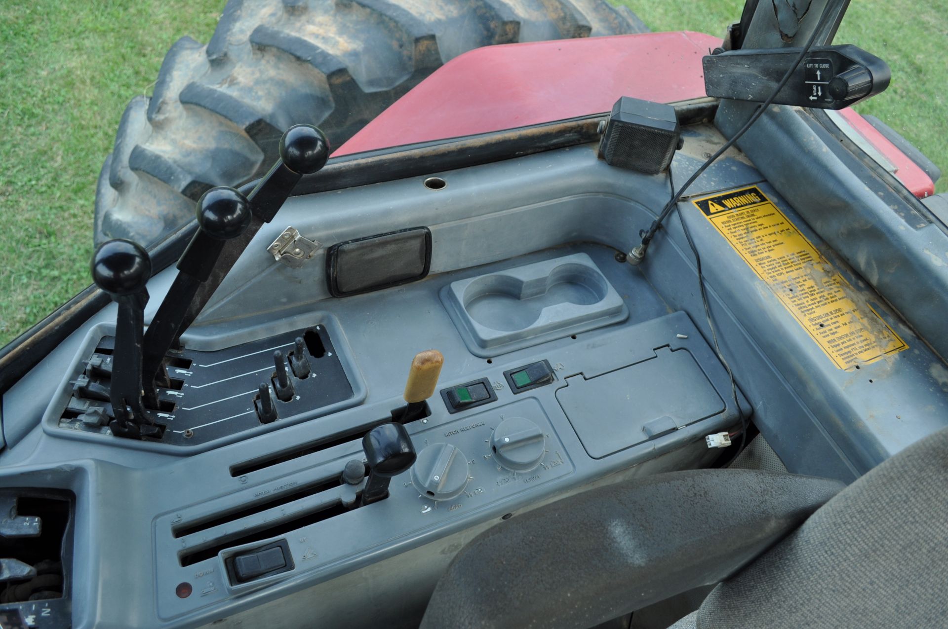 Case IH 7140 tractor, MFWD, C/H/A, 480/80R46 rear duals, 420/90R30 front, 18F 4R powershift - Image 23 of 28