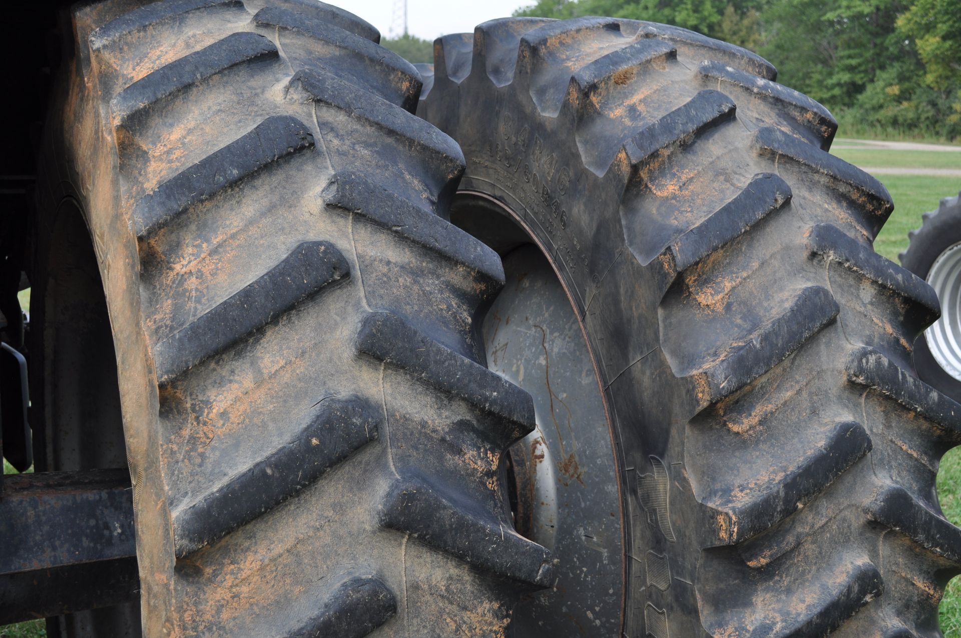 Case IH 7140 tractor, MFWD, C/H/A, 480/80R46 rear duals, 420/90R30 front, 18F 4R powershift - Image 8 of 28