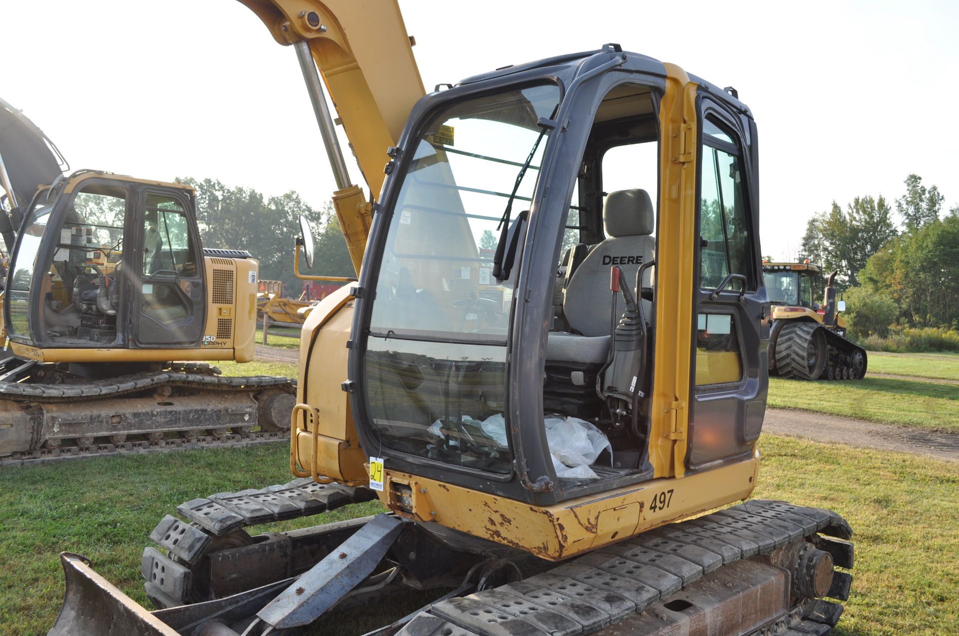 John Deere 75C excavator, 18” rubber pads, C/H/A, 8’ blade, 4' smooth bucket, manual coupler - Image 18 of 38