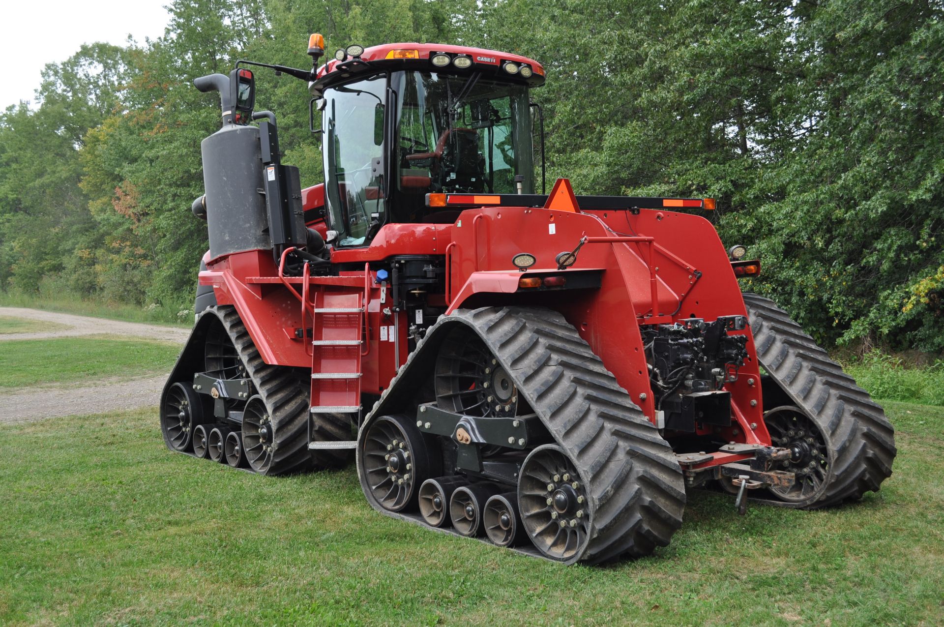 2015 Case IH 540 QuadTrac tractor, powershift, 30” belts, 6 hyd remotes, 1000 PTO, ag drawbar - Image 2 of 35