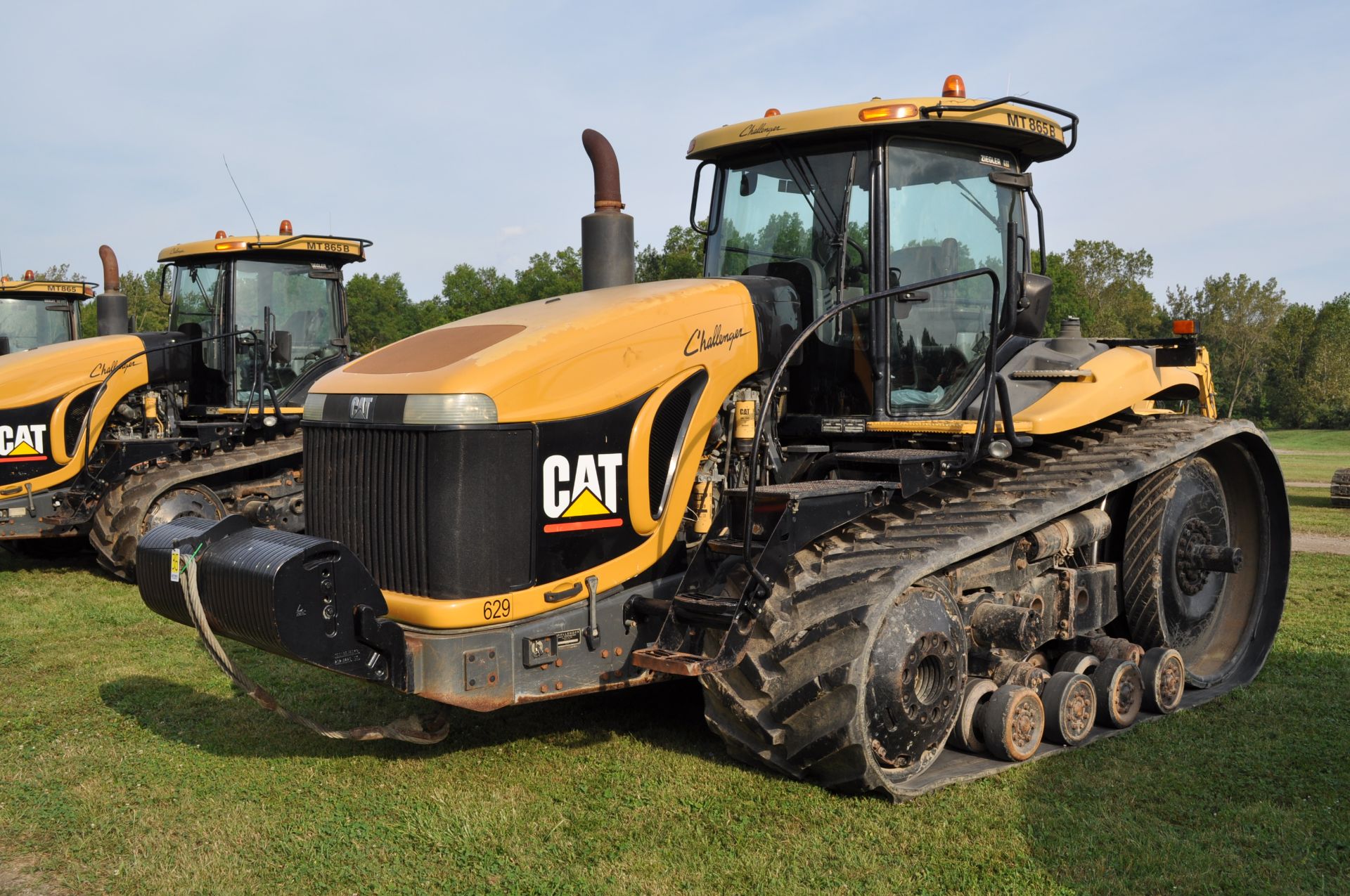 Challenger MT865B track scraper tractor, CAT C-18 engine, 525 hp, 16 spd powershift, 36” belts