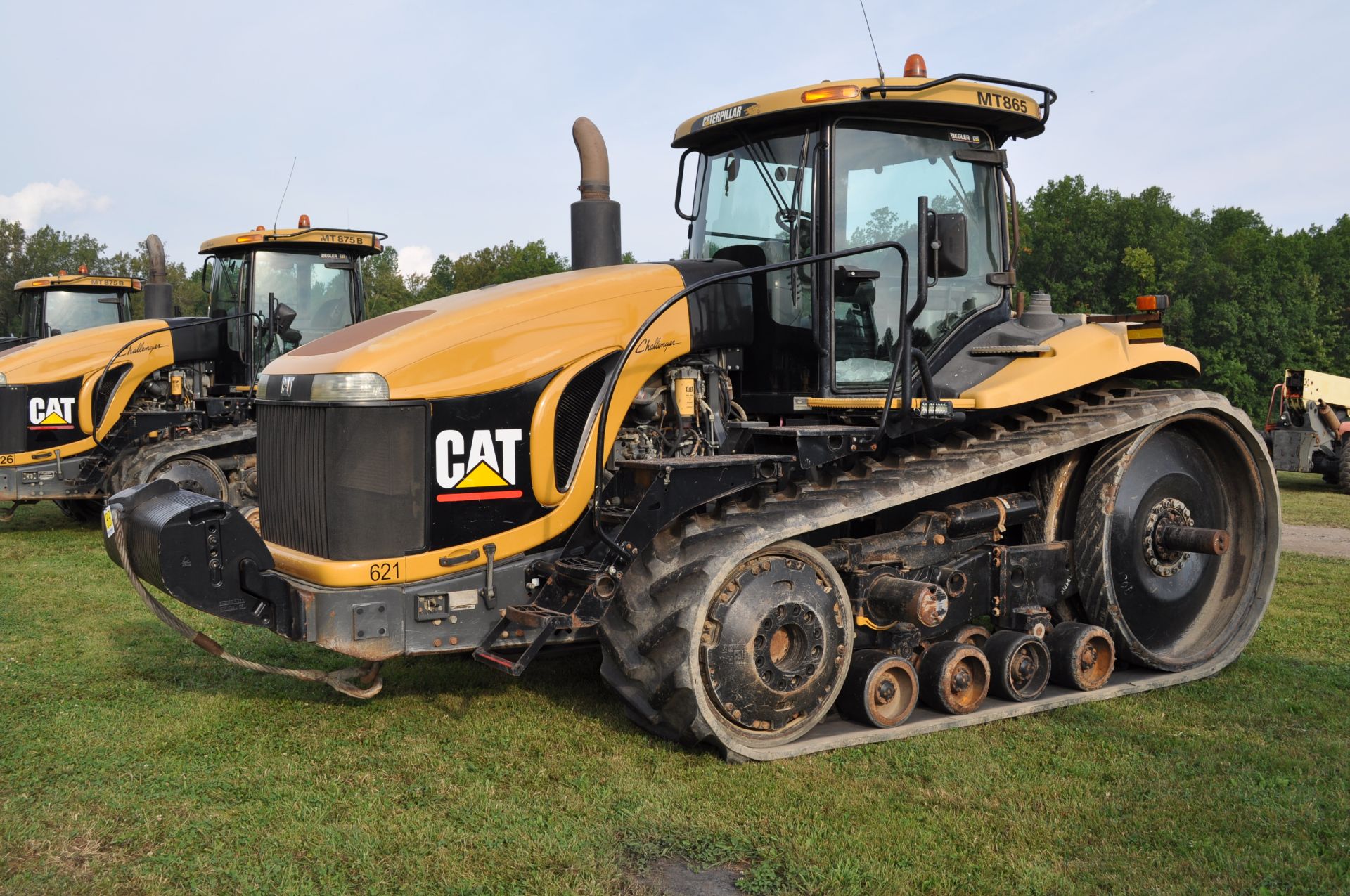 Challenger MT865 track scraper tractor, CAT C-16 engine, 512 hp, 16 spd powershift, 30” belts