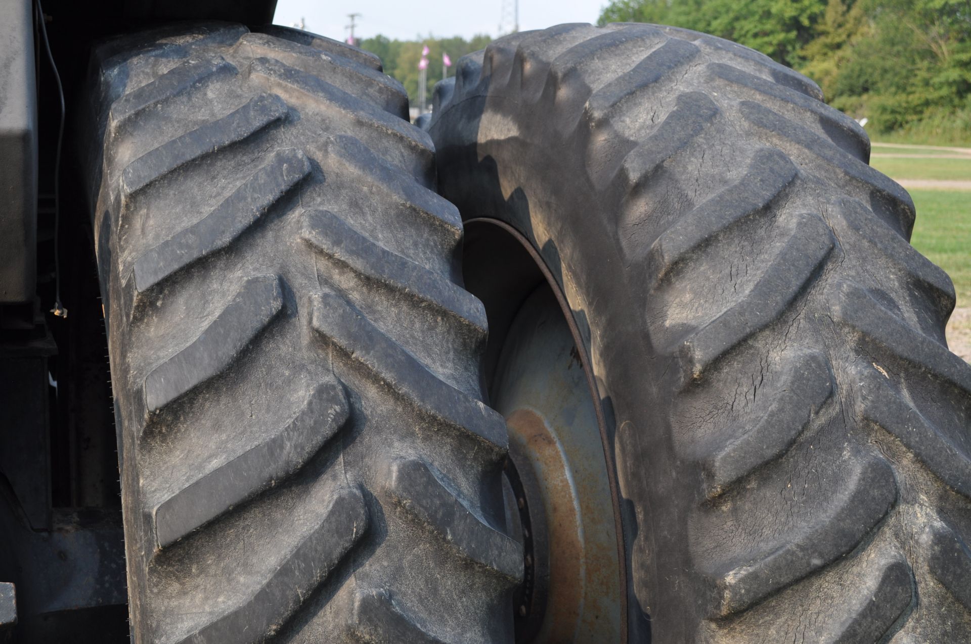 Case IH 7150 tractor, MFWD, C/H/A, 18.4R46 rear duals, 16.9R30 front, 18F 4R powershift - Image 8 of 29