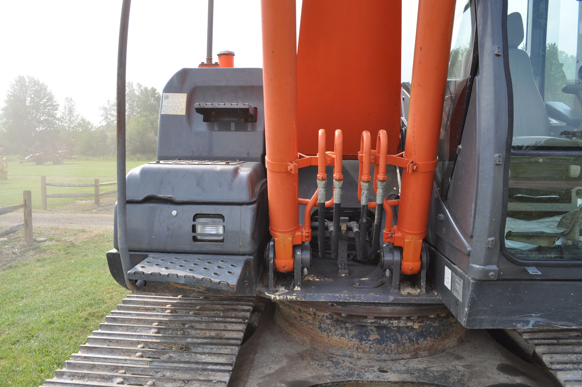 Hitachi ZX 160 LC-3 excavator, 28” steel pads, C/H/A, 5' smooth bucket, hyd coupler, aux boom hyd - Image 11 of 34