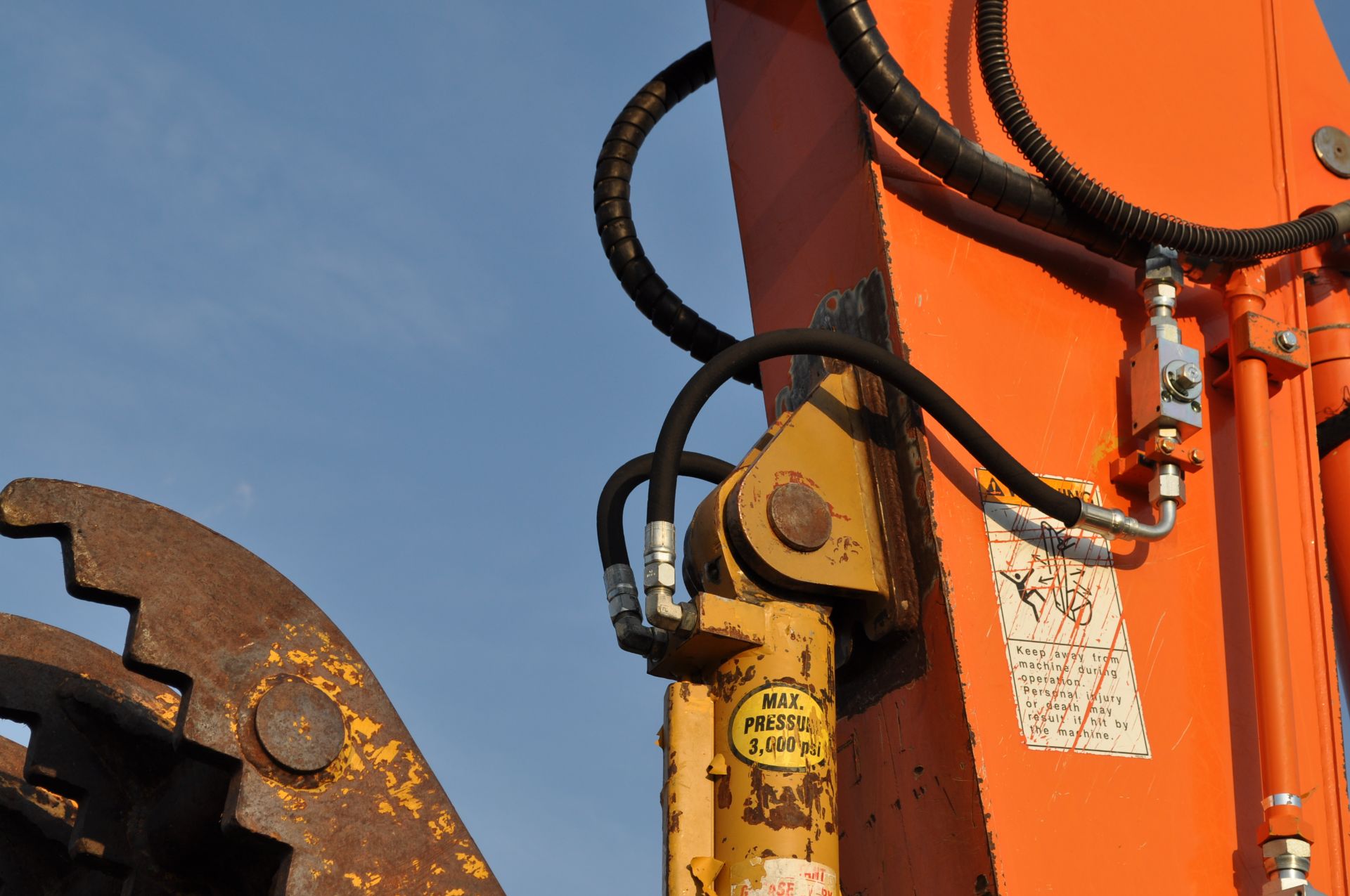 Hitachi 200LC excavator, 32” steel pads, C/H/A, JRB hyd coupler, 25" rock bucket w/ duckbill - Image 17 of 38