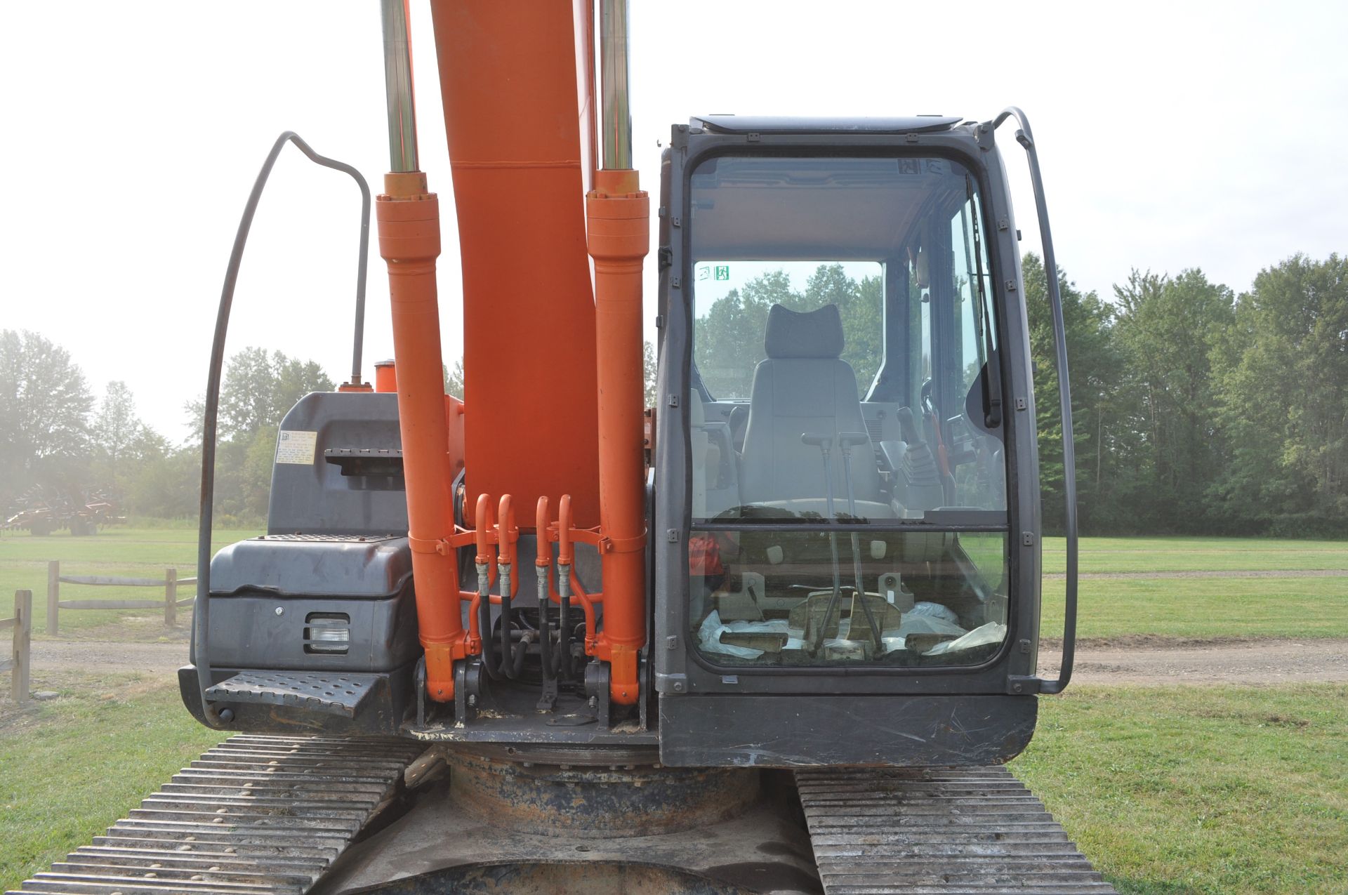 Hitachi ZX 160 LC-3 excavator, 28” steel pads, C/H/A, 5' smooth bucket, hyd coupler, aux boom hyd - Image 12 of 34