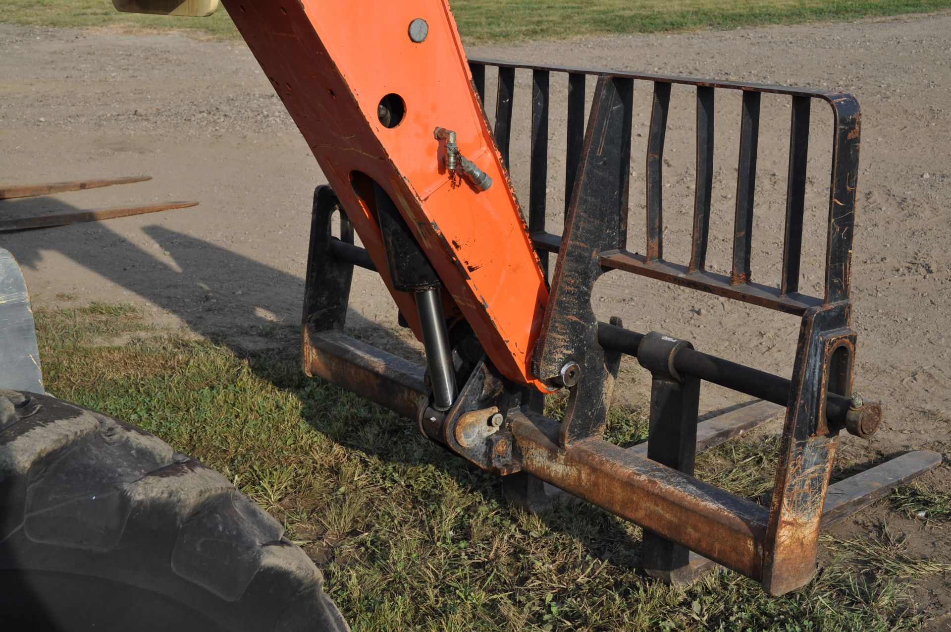 JLG G9-43A telehandler, 4x4, John Deere diesel, all wheel steer, 13.00-24 tires, cab, 6345 hrs - Image 9 of 26