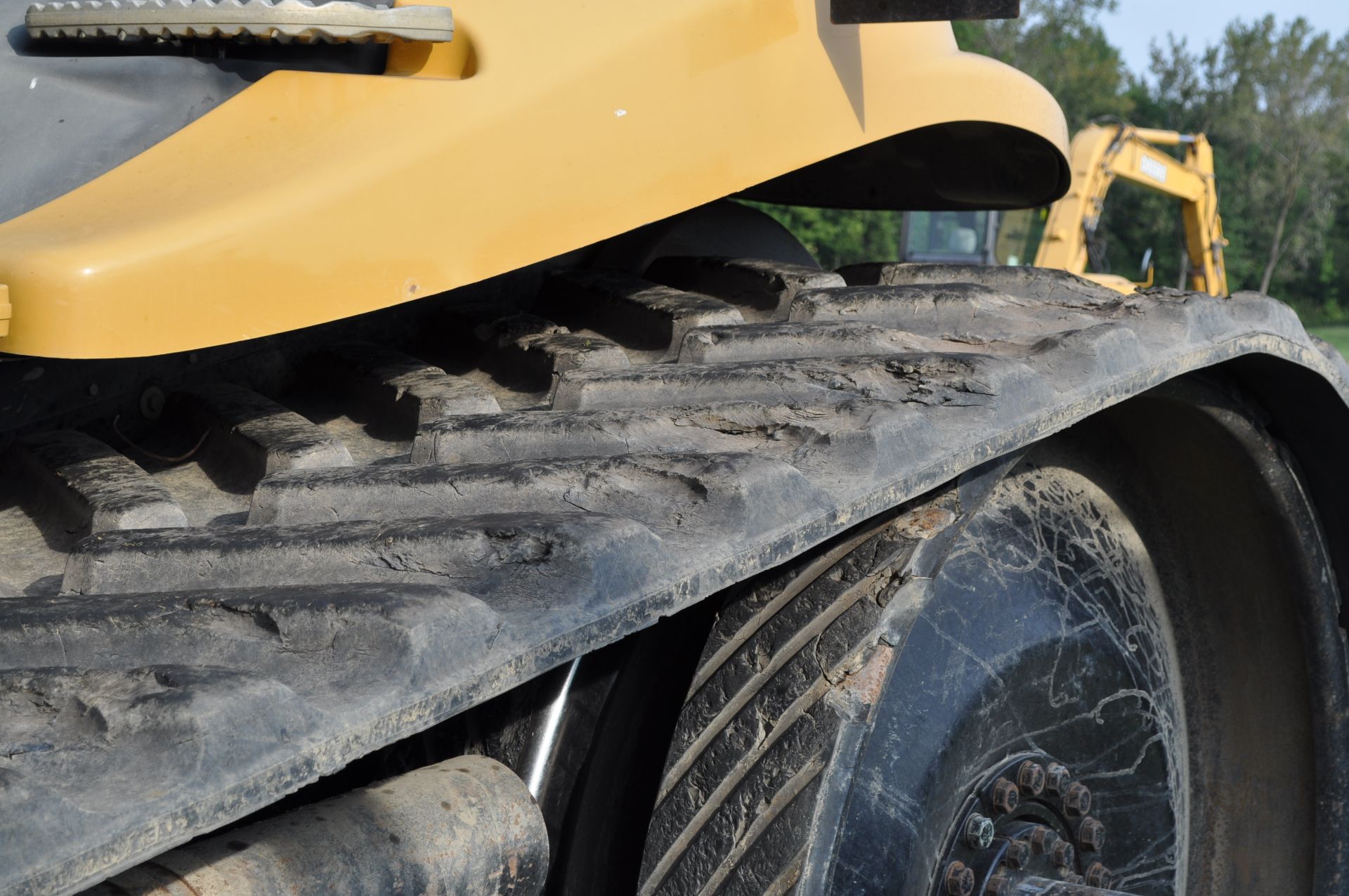 Challenger MT865B track scraper tractor, CAT C-18 engine, 525 hp, 16 spd powershift, 36” belts - Image 8 of 38