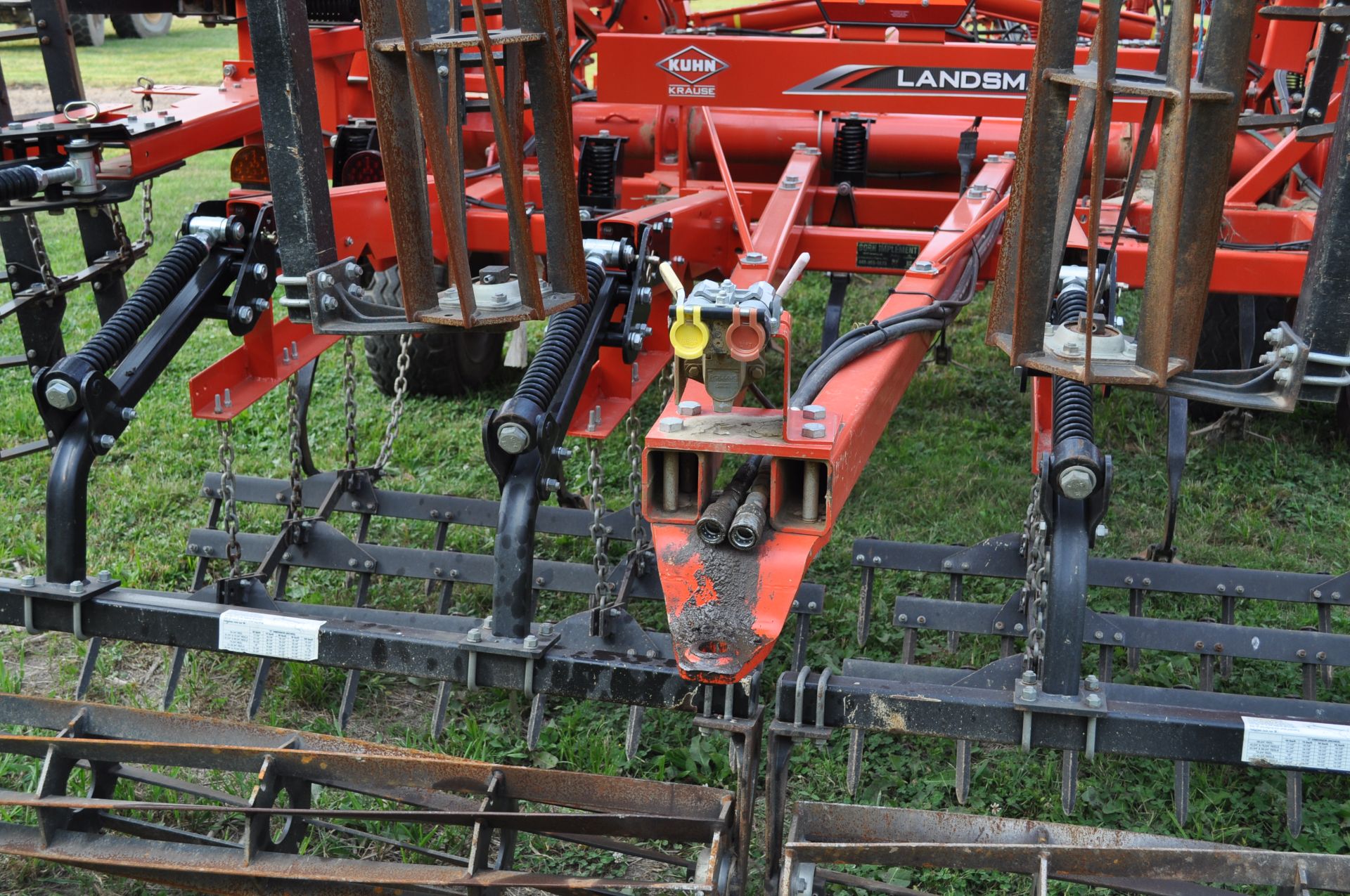 2019 36’ Kuhn Krause Landsman 6205 soil finisher, hyd double fold, front Excalibur blades - Image 18 of 23