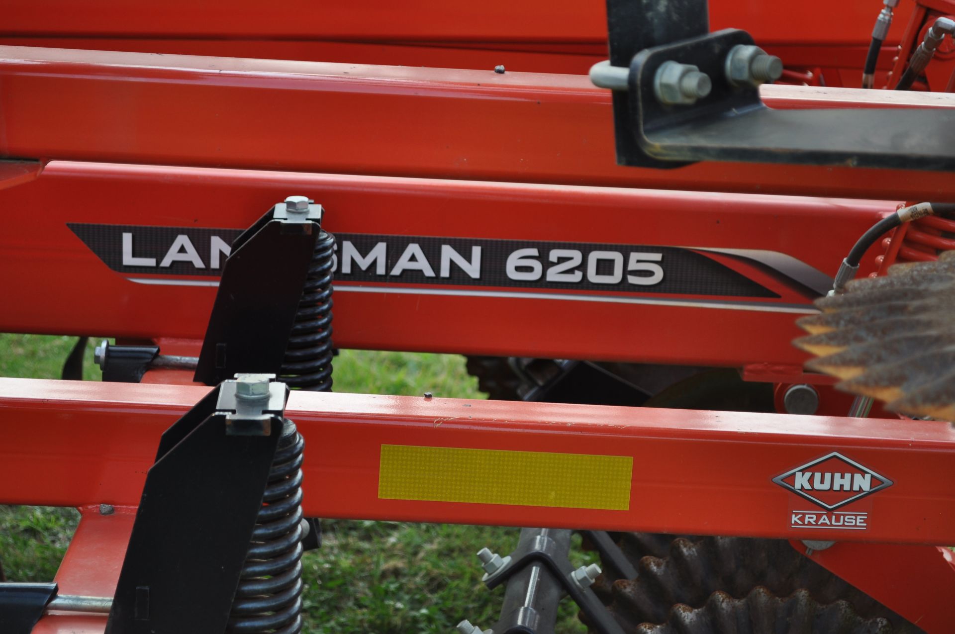 2019 36’ Kuhn Krause Landsman 6205 soil finisher, hyd double fold, front Excalibur blades - Image 23 of 23