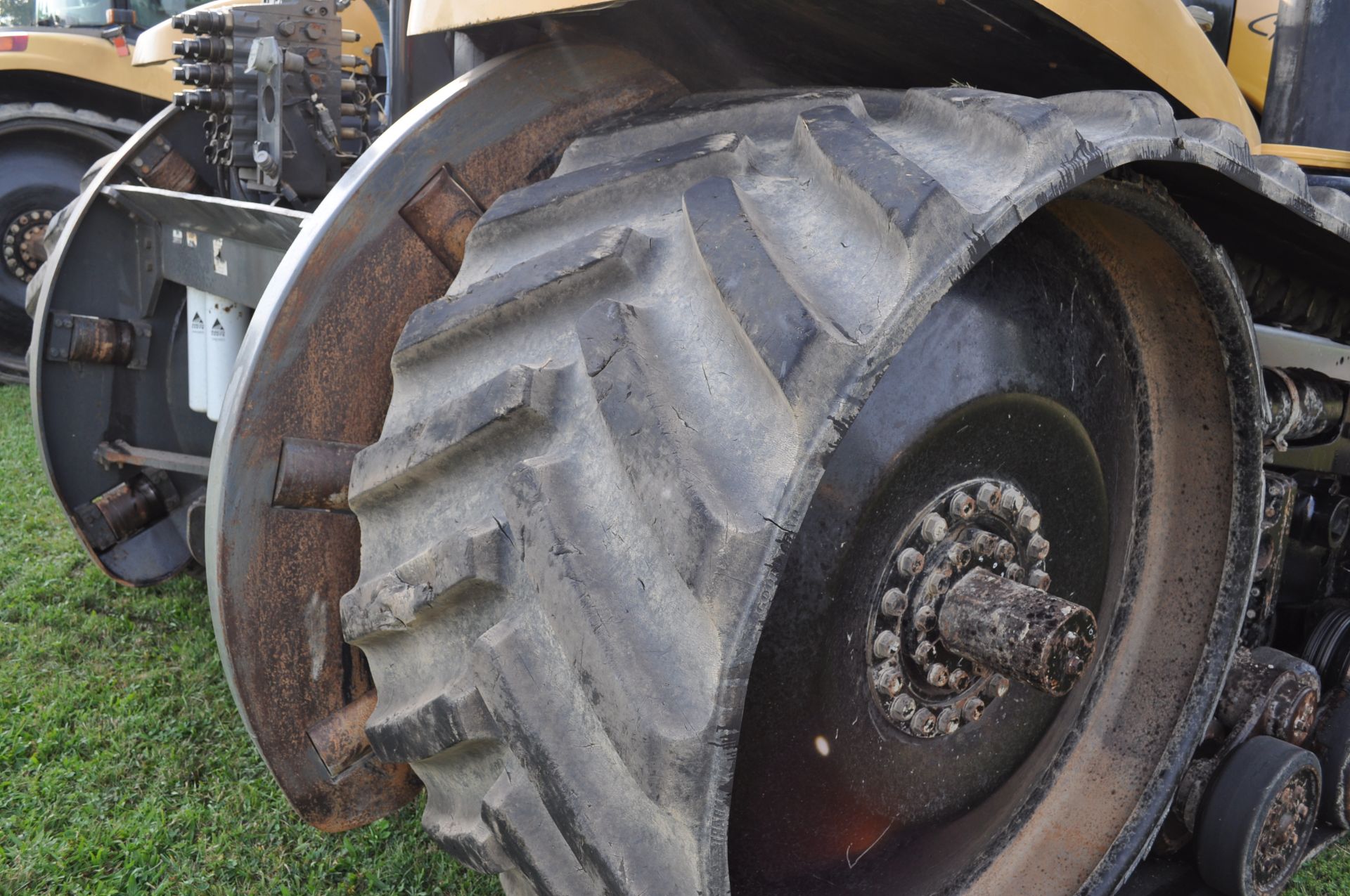 Challenger MT865B track scraper tractor, CAT C-18 engine, 525 hp, 16 spd powershift, 36” belts - Image 15 of 38