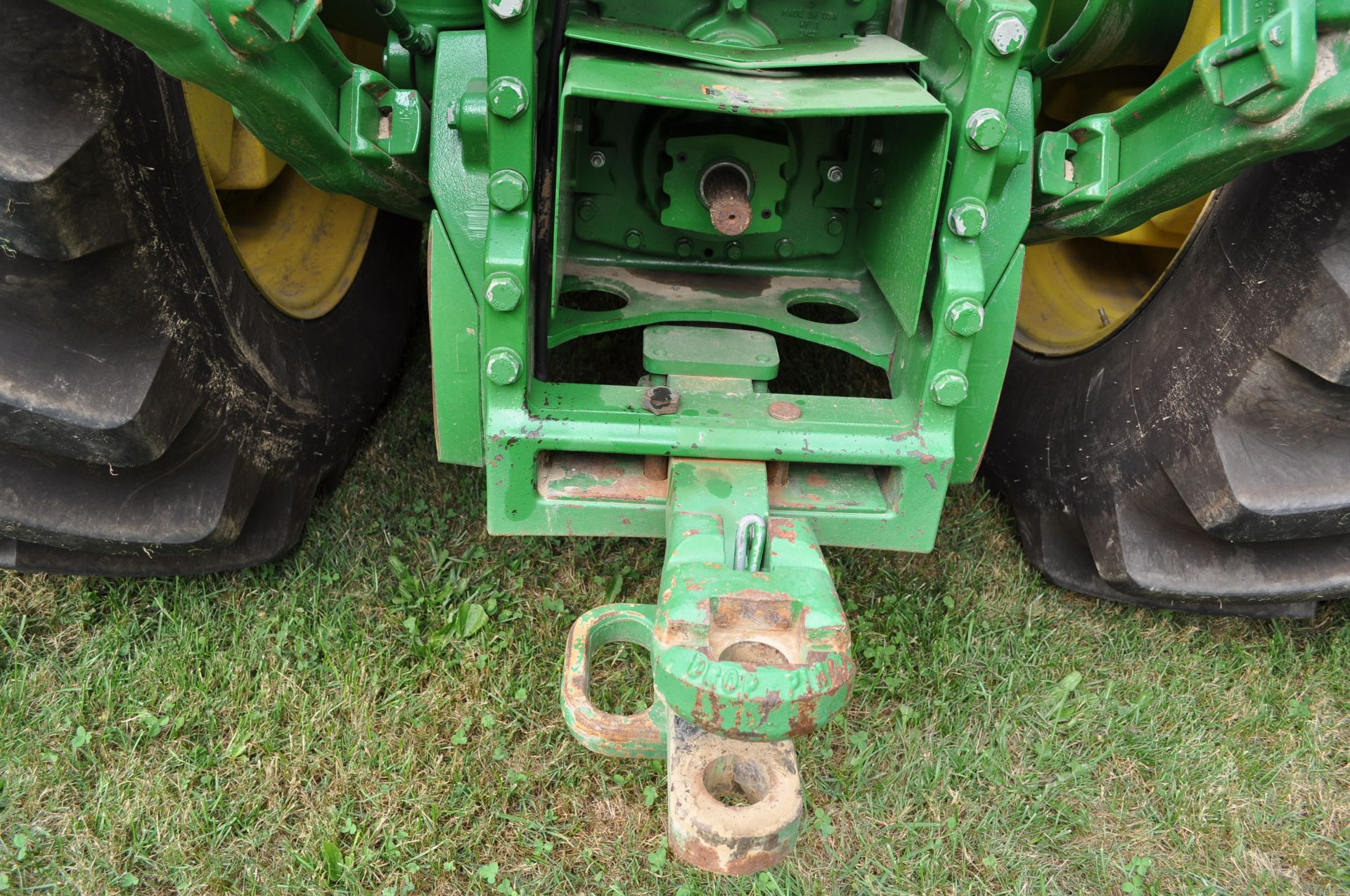 John Deere 8370R tractor, MFWD, Michelin Mach X Bib 620/70R46 rear duals, 600/70R30 front, IVT, ILS - Image 19 of 46