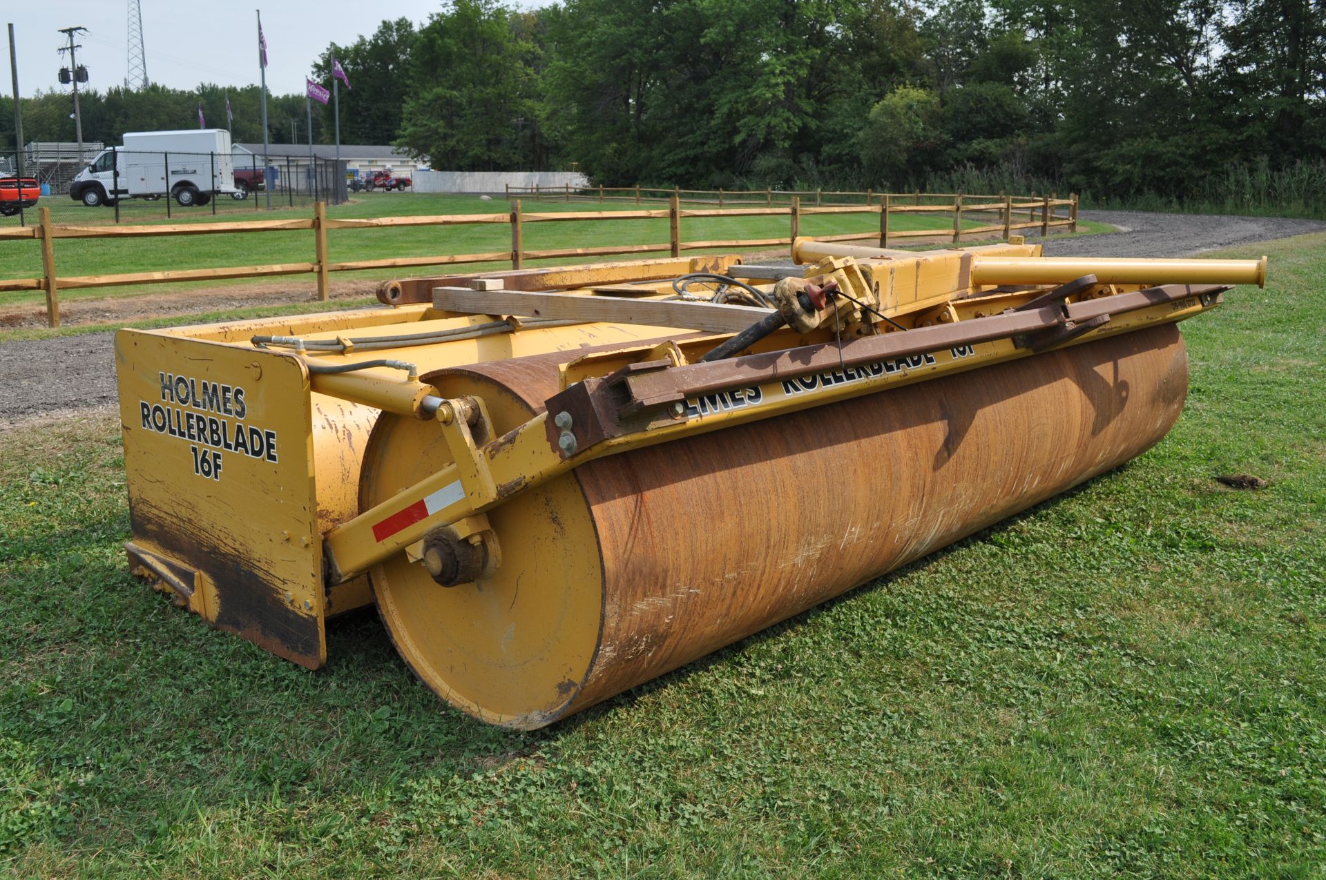16’ Holmes Rollerblade 16F blade, pull type, hyd lift - Image 4 of 12