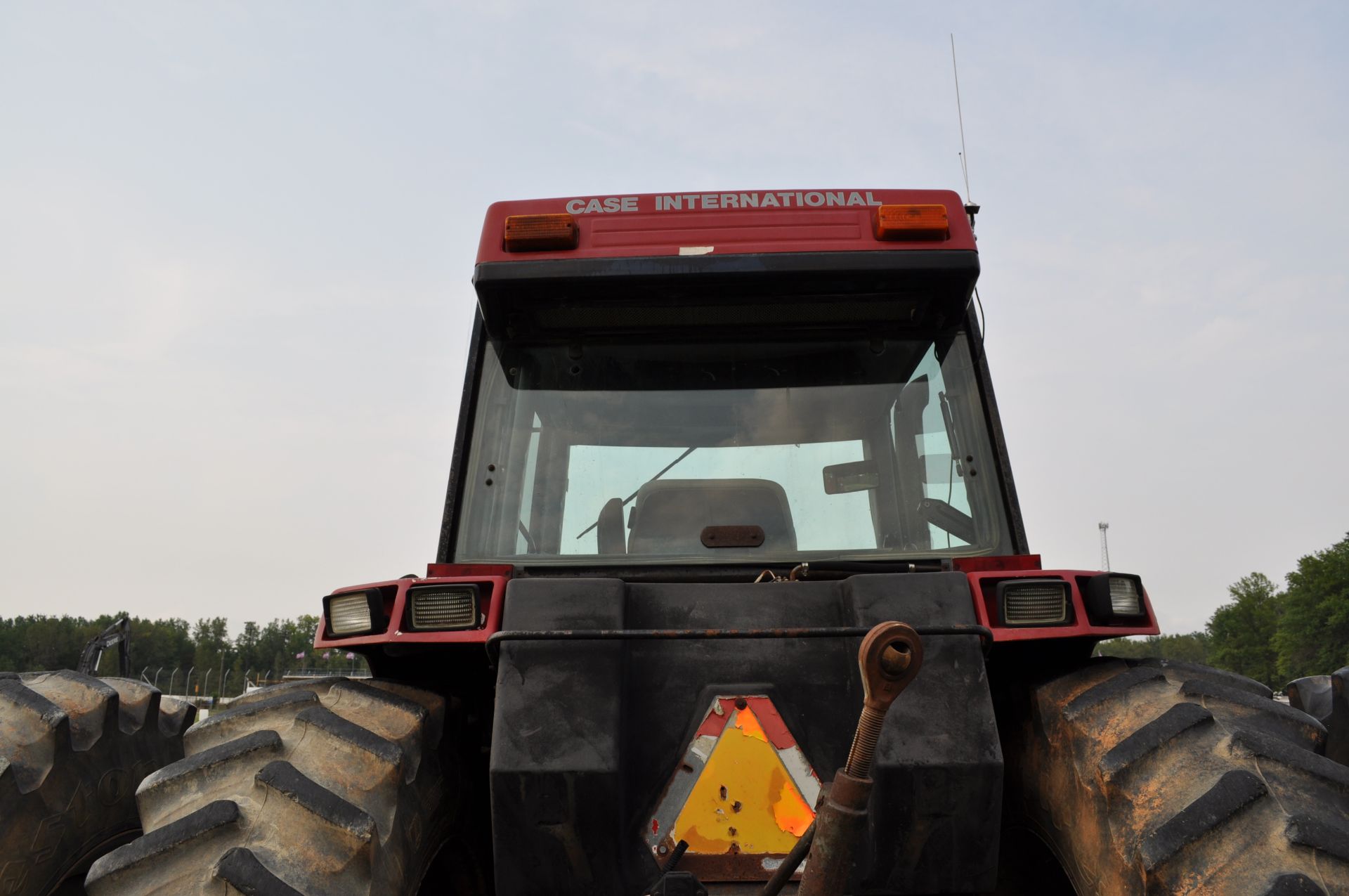 Case IH 7140 tractor, MFWD, C/H/A, 480/80R46 rear duals, 420/90R30 front, 18F 4R powershift - Image 18 of 28