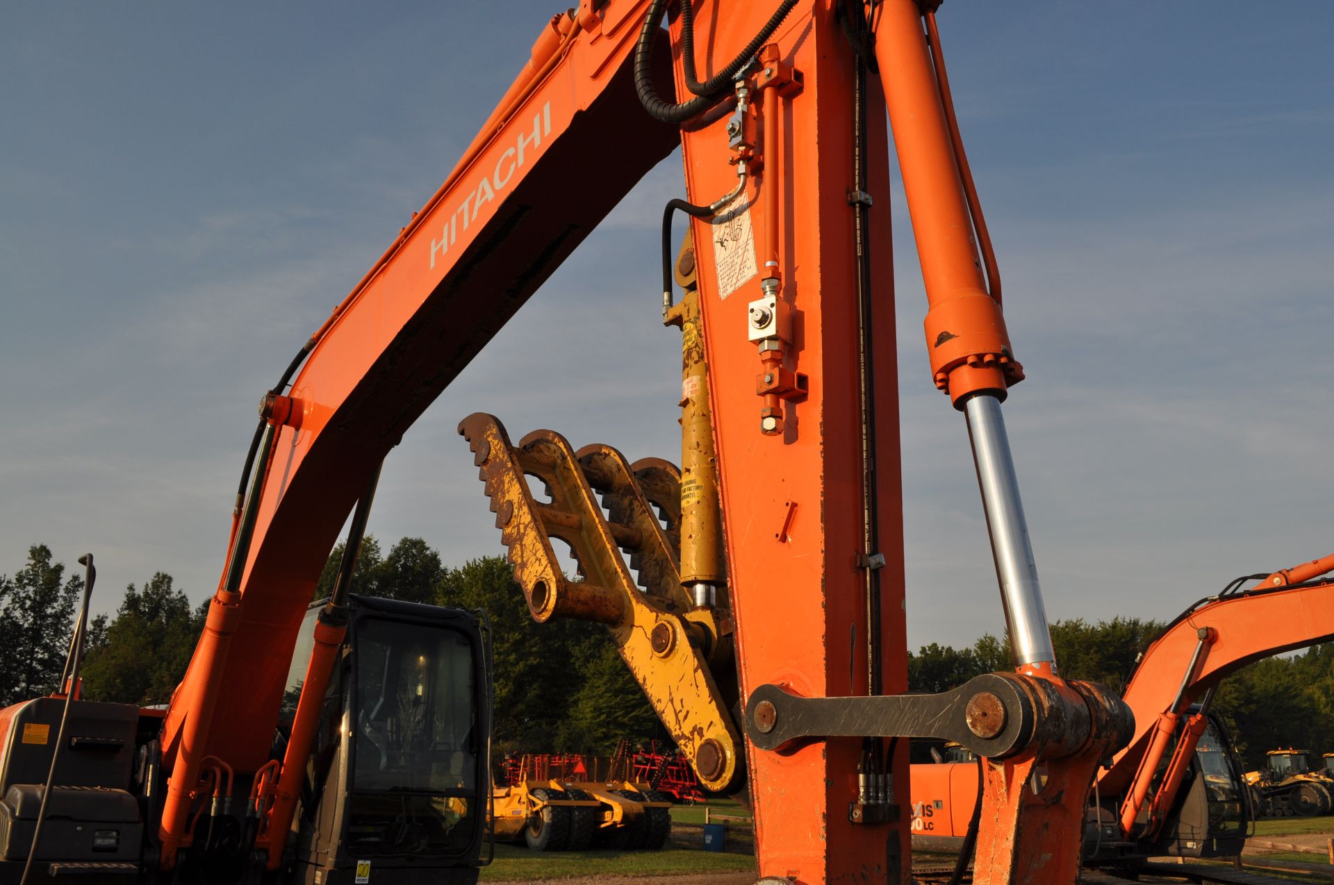 Hitachi 200LC excavator, 32” steel pads, C/H/A, JRB hyd coupler, 25" rock bucket w/ duckbill - Image 9 of 38