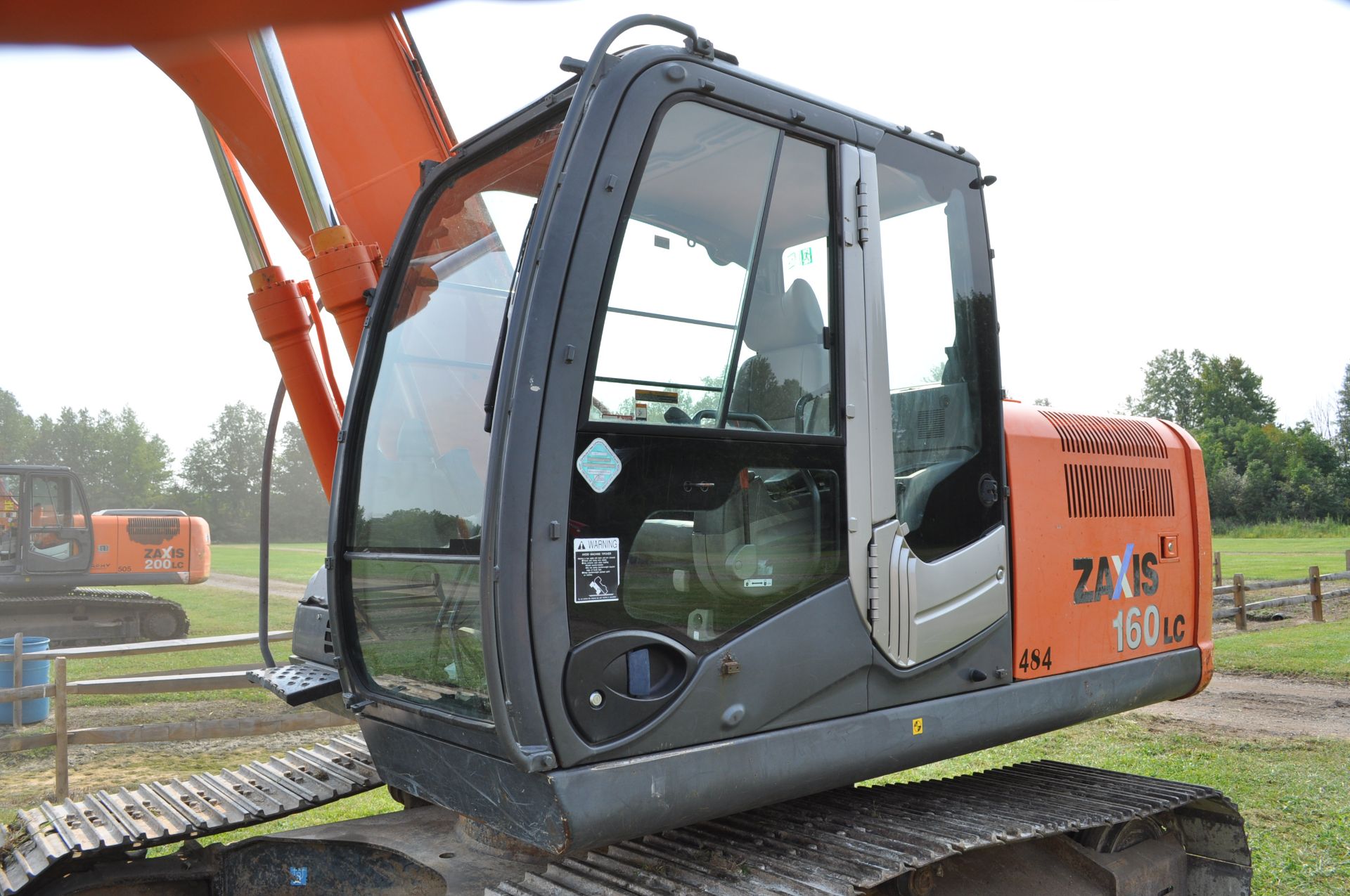 Hitachi ZX 160 LC-3 excavator, 28” steel pads, C/H/A, 5' smooth bucket, hyd coupler, aux boom hyd - Image 13 of 34