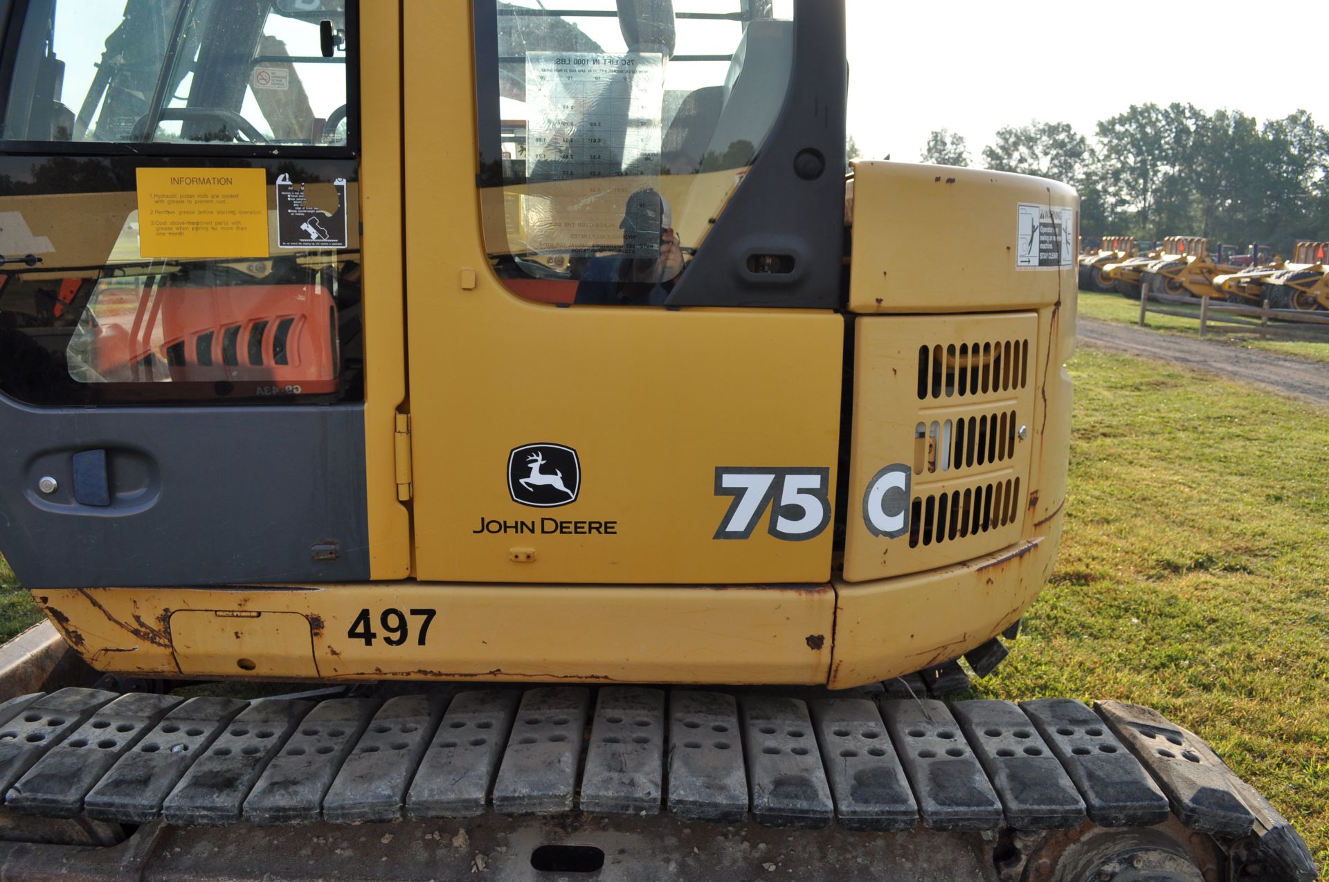 John Deere 75C excavator, 18” rubber pads, C/H/A, 8’ blade, 4' smooth bucket, manual coupler - Image 19 of 38