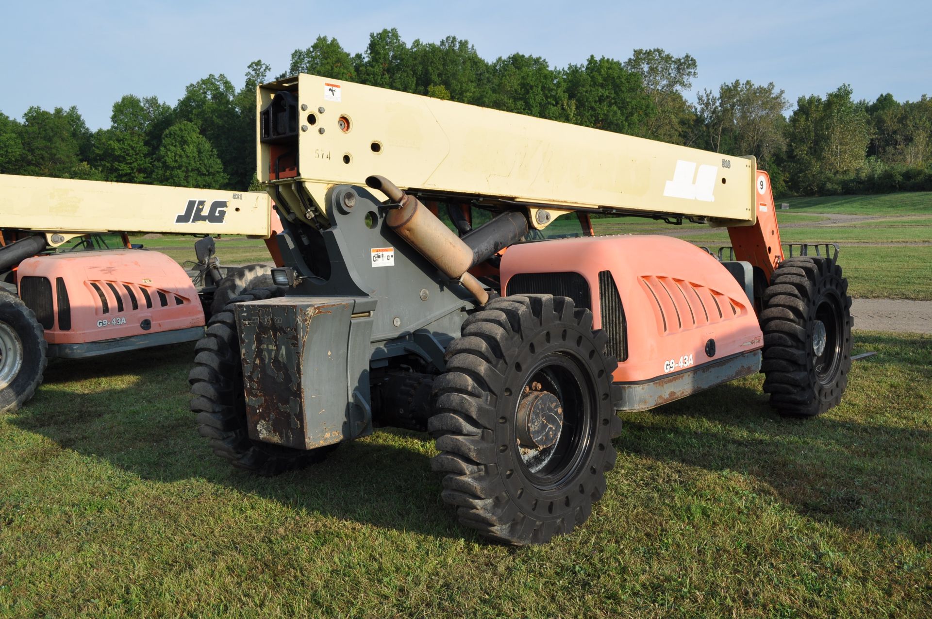 JLG G9-43A telehandler, 4x4, Perkins diesel, all wheel steer, 13.00-24 solid tires, cab, 7441 hrs - Image 3 of 29