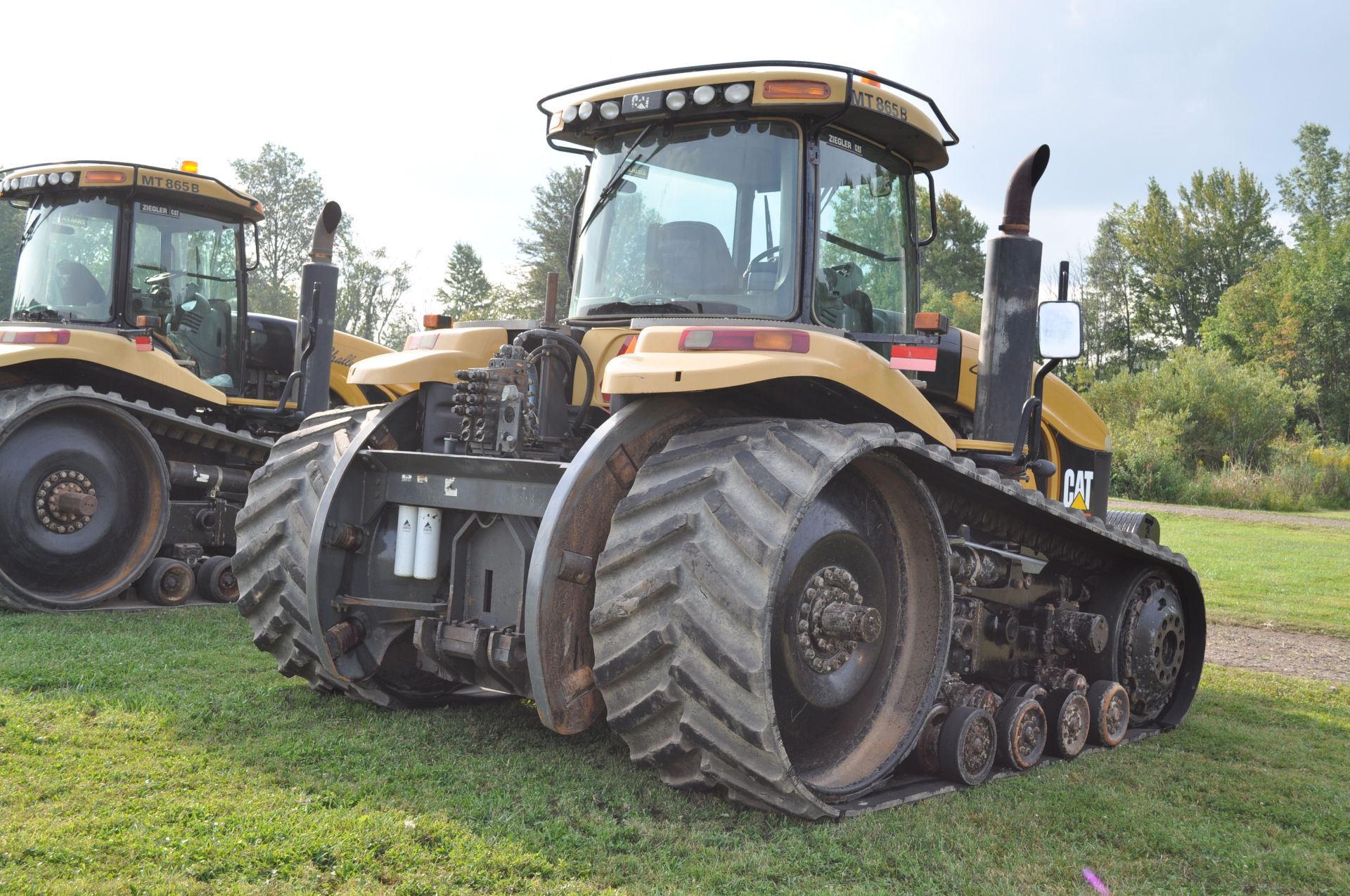 Challenger MT865B track scraper tractor, CAT C-18 engine, 525 hp, 16 spd powershift, 36” belts - Image 3 of 38