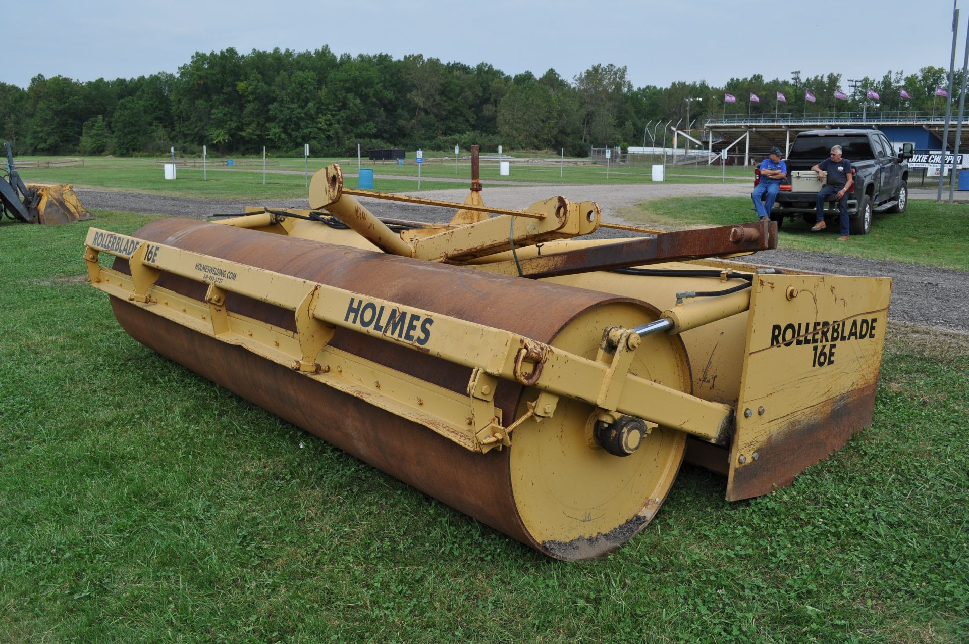 16’ Holmes Rollerblade 16E blade, pull type, hyd lift - Image 3 of 12