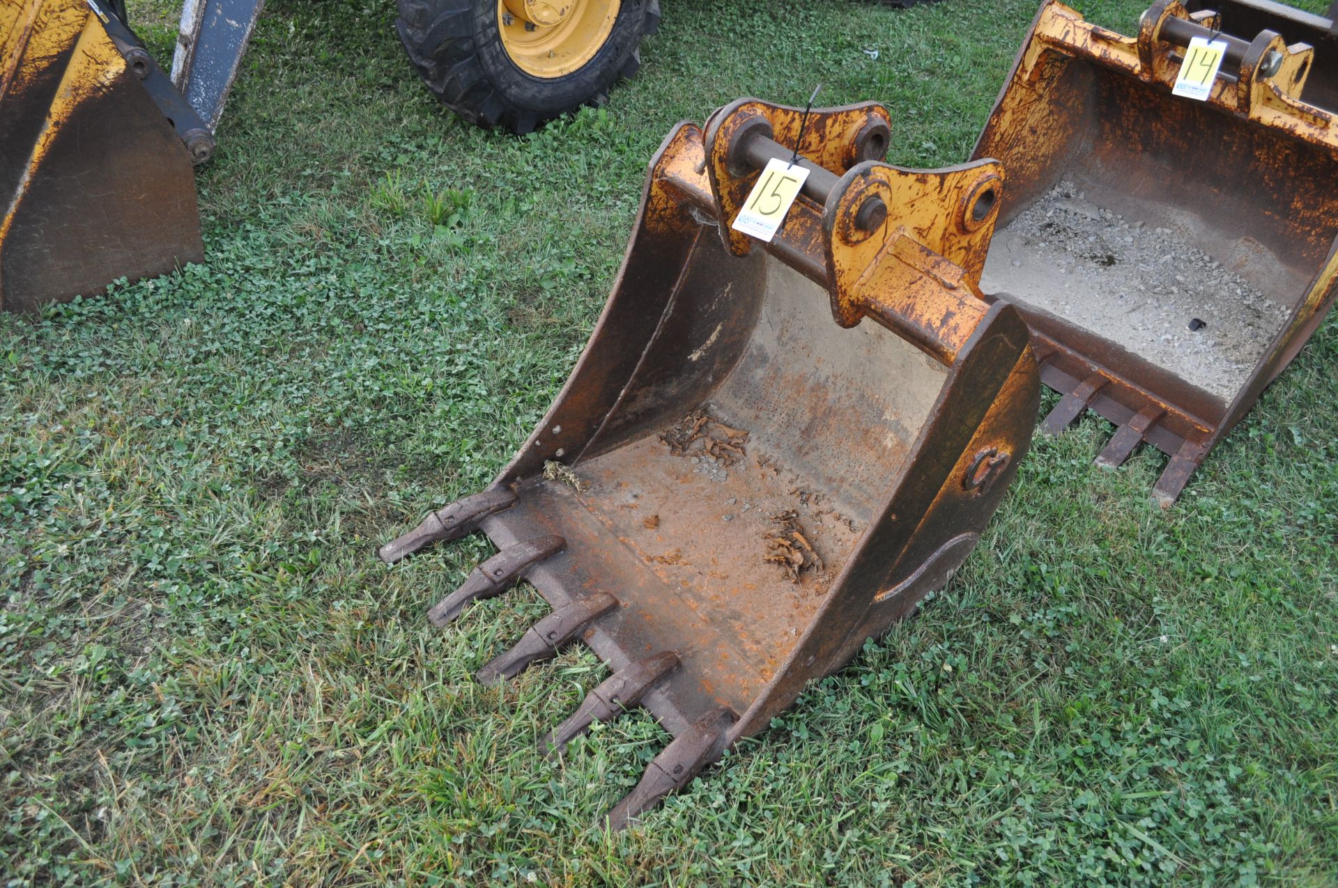 30" Rock bucket for John Deere 410J Backhoe