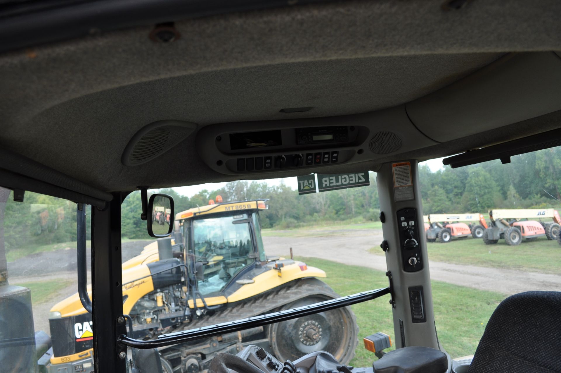 Challenger MT865B track scraper tractor, CAT C-18 engine, 525 hp, 16 spd powershift, 36” belts - Image 26 of 38