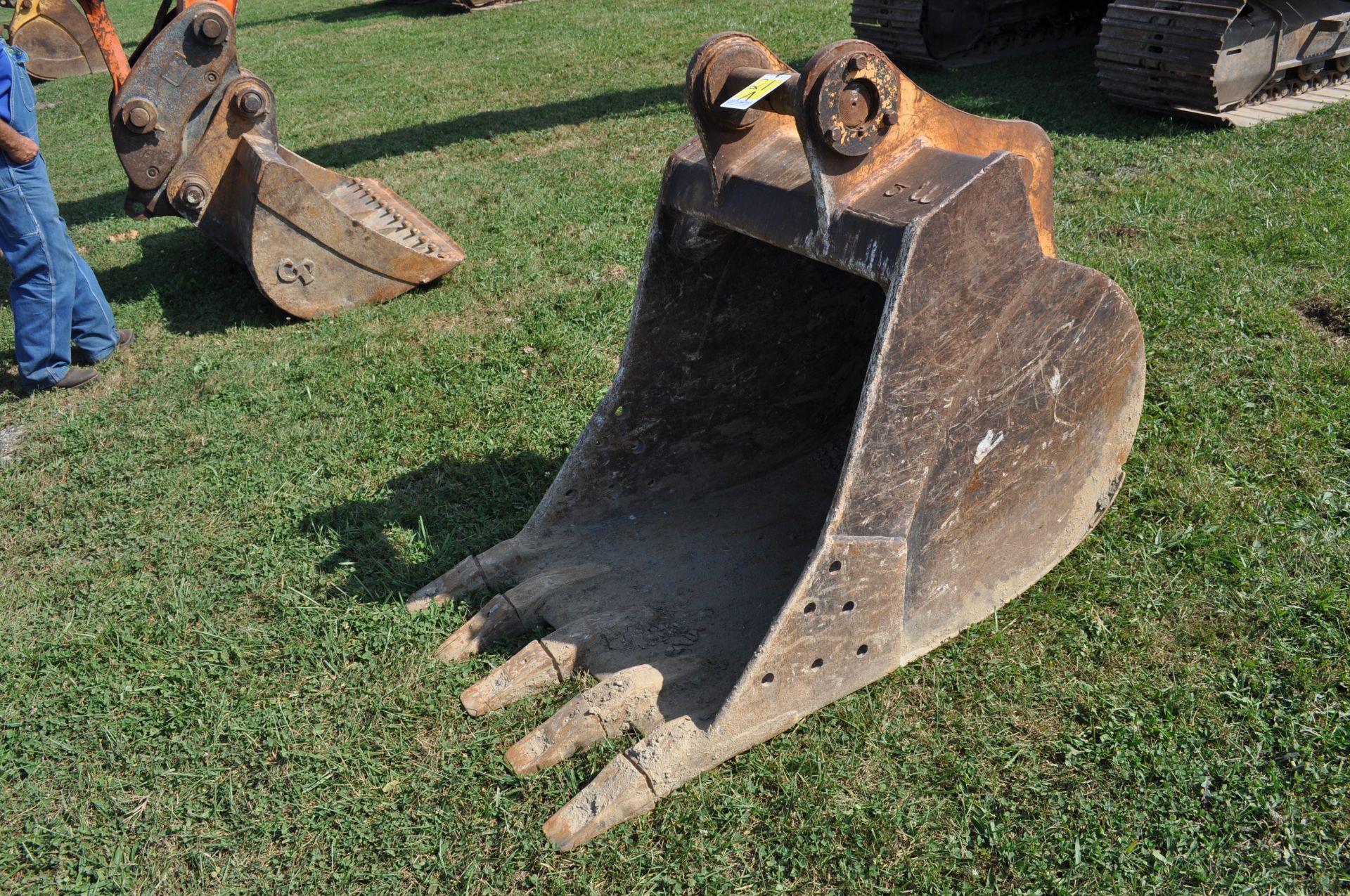 36" Rock bucket for Hitachi 200 excavator