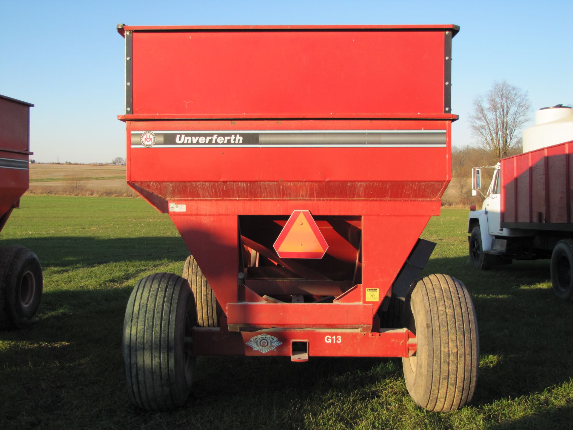 Unverferth 325 gravity bed wagon, 16.5 L 16 tires - Image 6 of 18