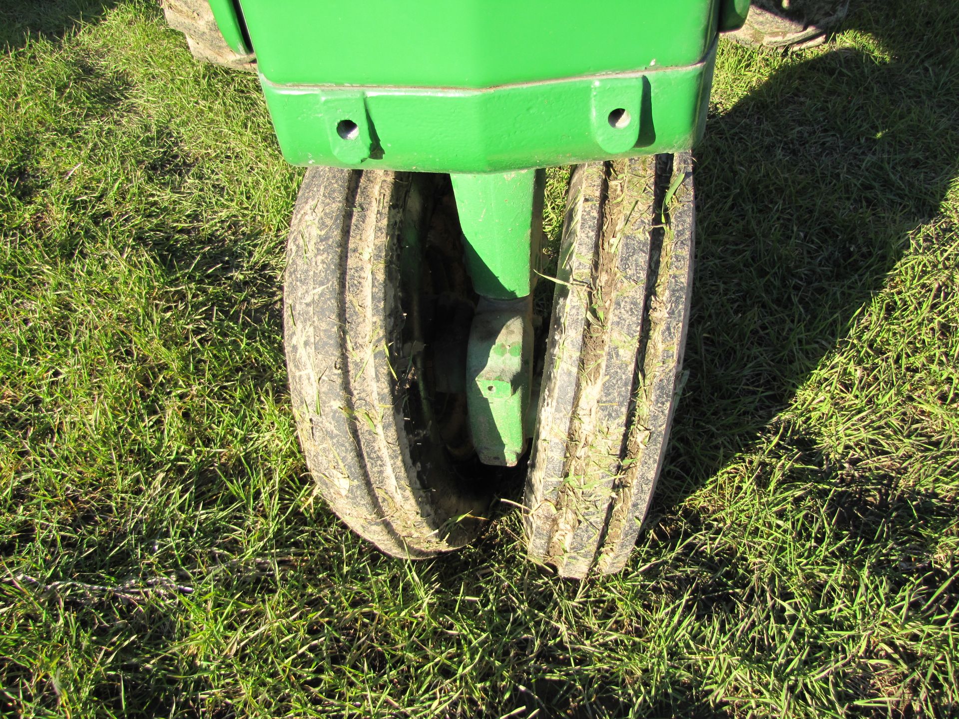 John Deere 3020 tractor, diesel, narrow front, 16.9-34 tires, 3 pt, 2 hyd remotes, 540 pto - Image 17 of 29