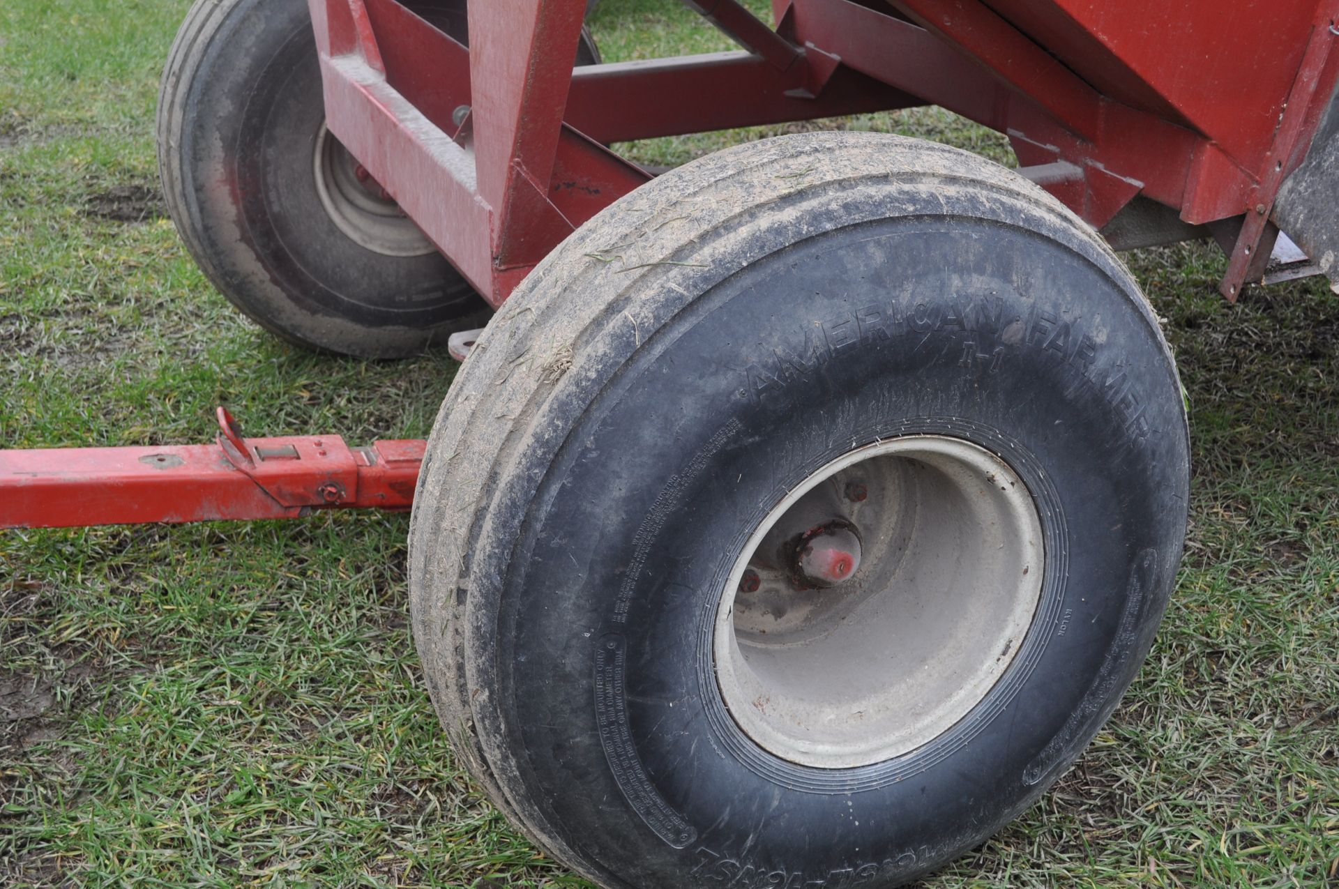 Unverferth 325 gravity bed wagon, 16.5 L 16 tires - Image 7 of 14