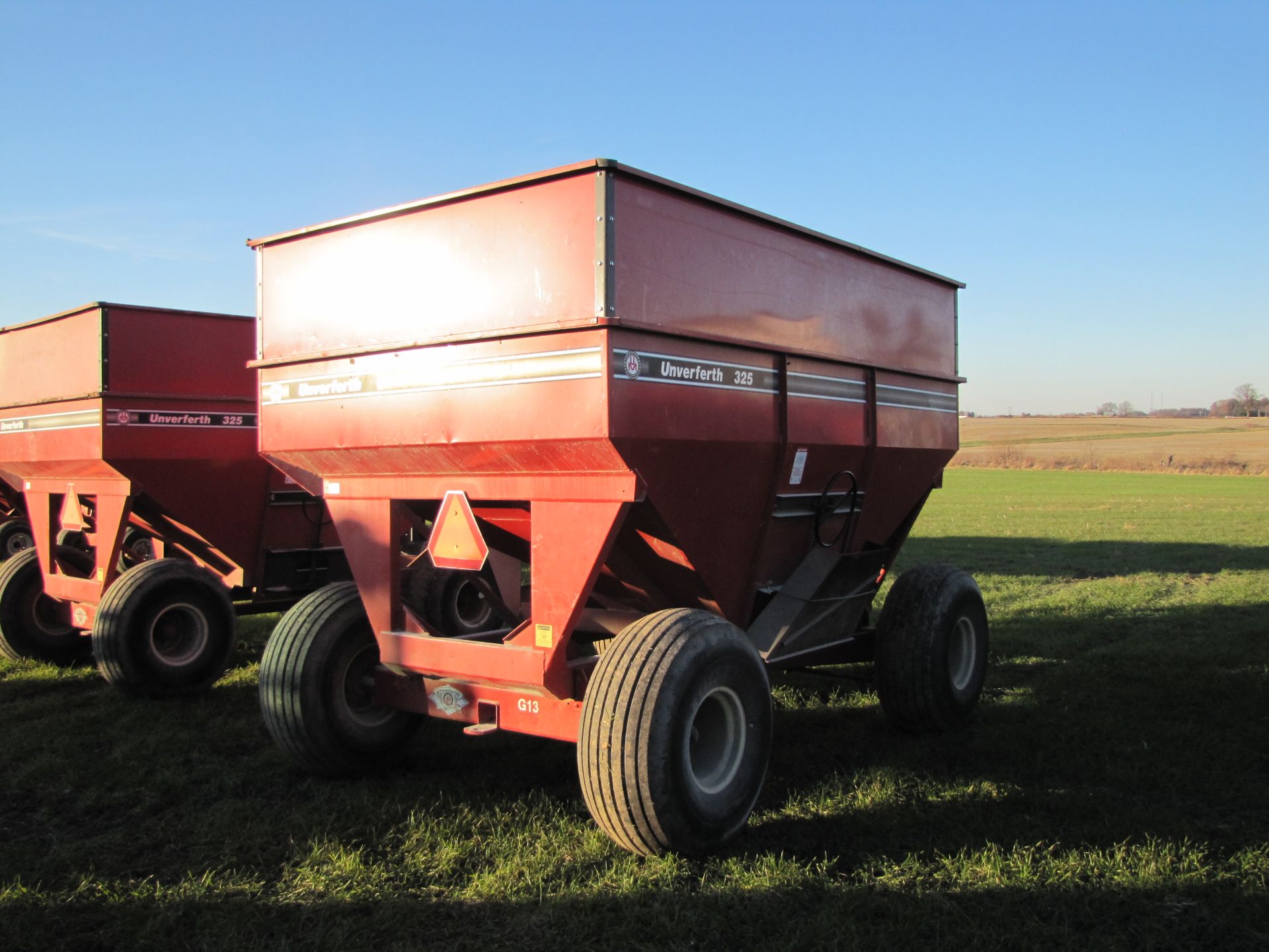 Unverferth 325 gravity bed wagon, 16.5 L 16 tires - Image 7 of 18