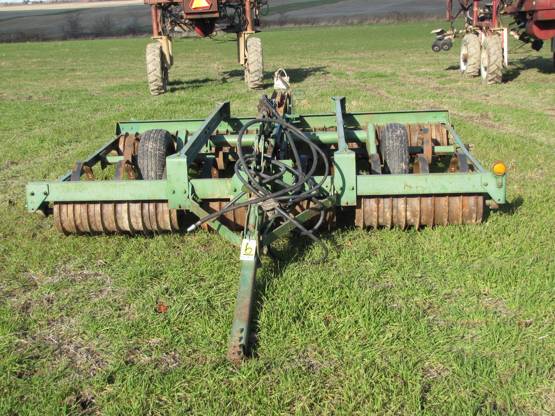 10’ John Deere 950 cultimulcher, rear hitch and hyd - Image 2 of 18