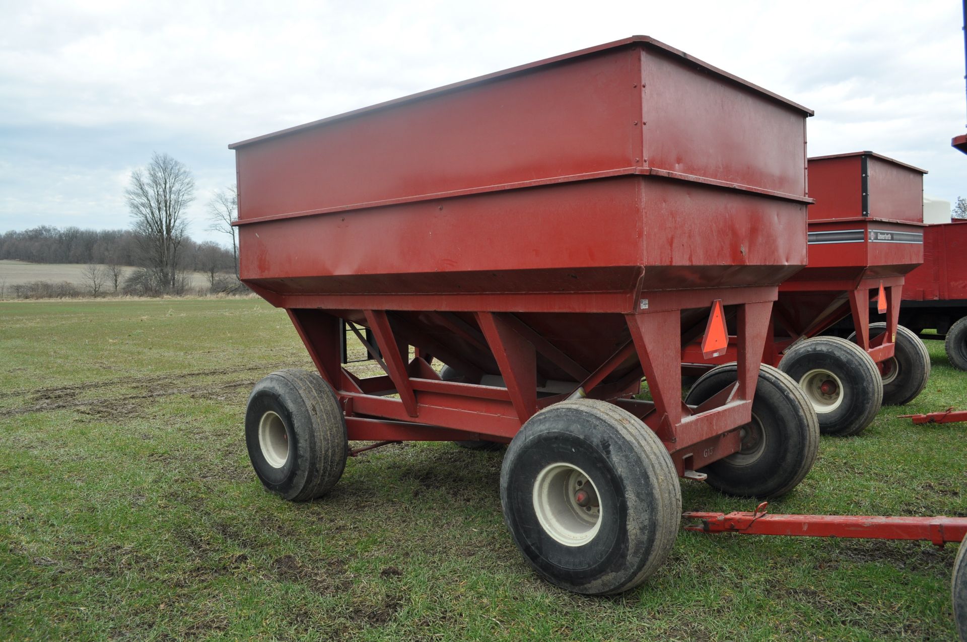 Unverferth 325 gravity bed wagon, 16.5 L 16 tires - Image 4 of 14