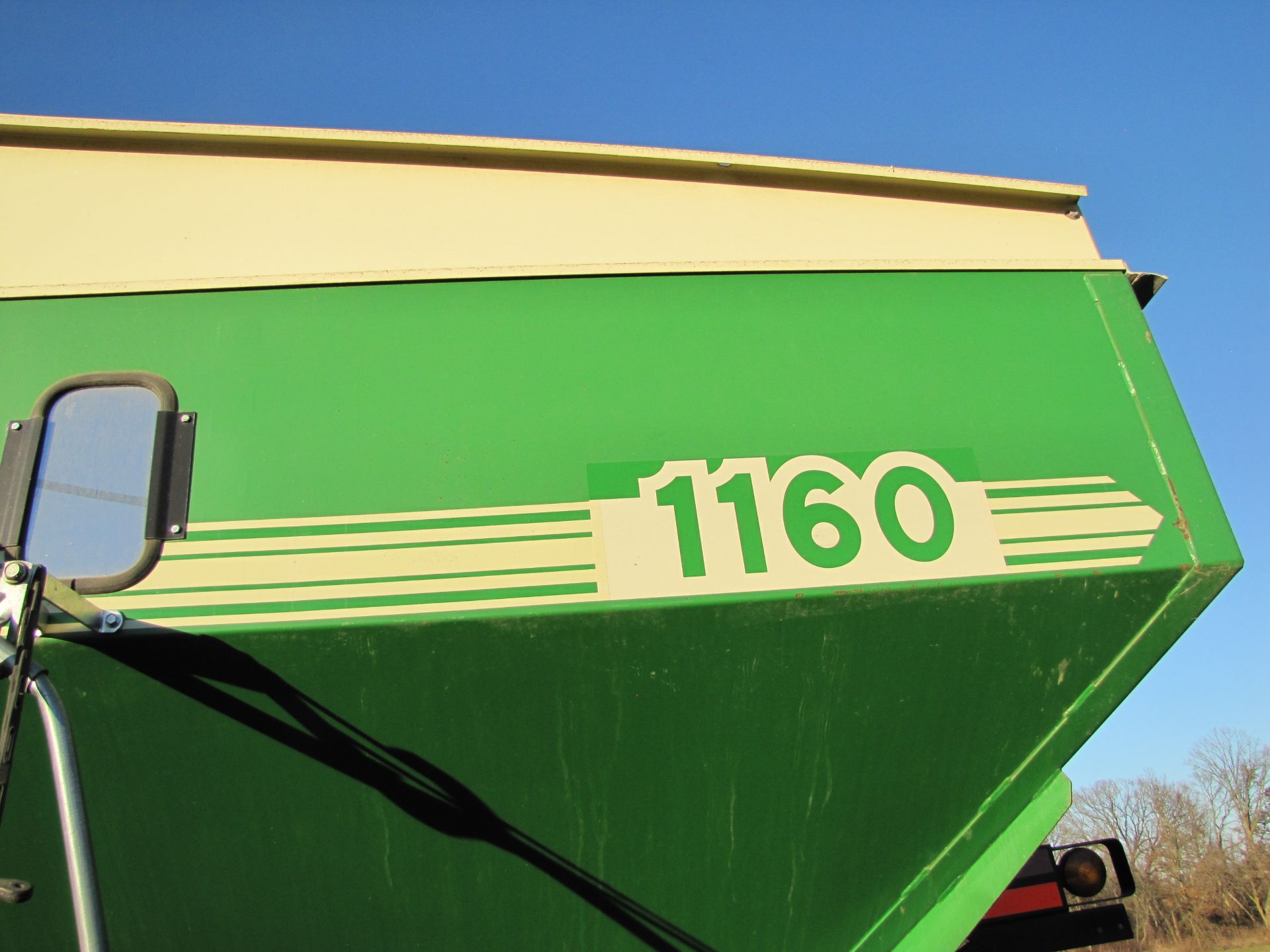 Killbros 1160 grain cart, corner auger, 24.5-32 tires, lights, scales, 1000 pto, roll tarp - Image 8 of 20