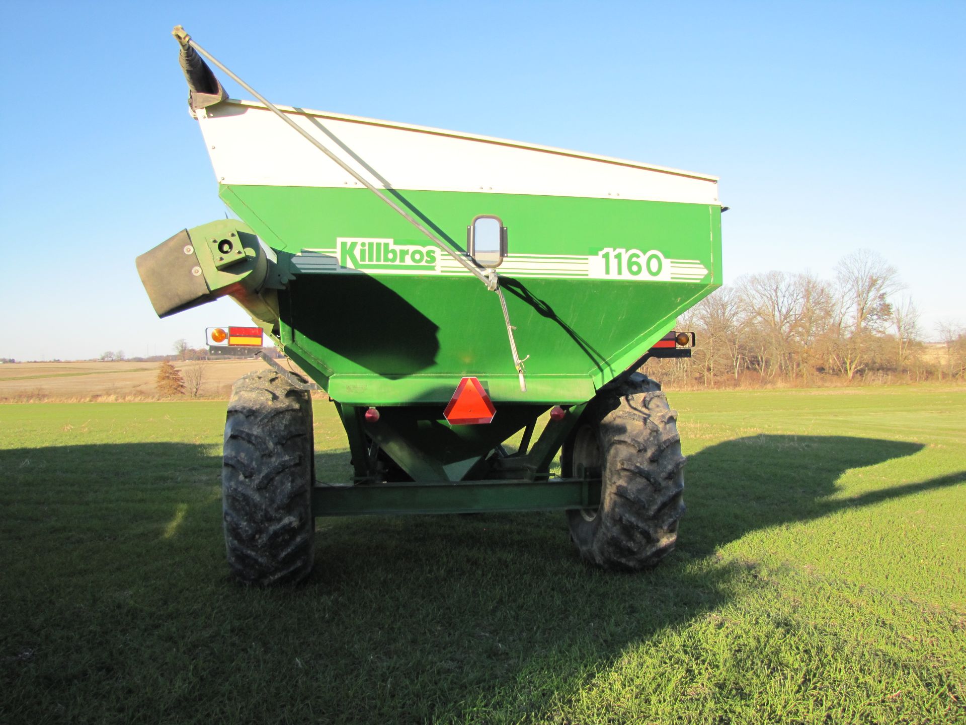 Killbros 1160 grain cart, corner auger, 24.5-32 tires, lights, scales, 1000 pto, roll tarp - Image 7 of 20