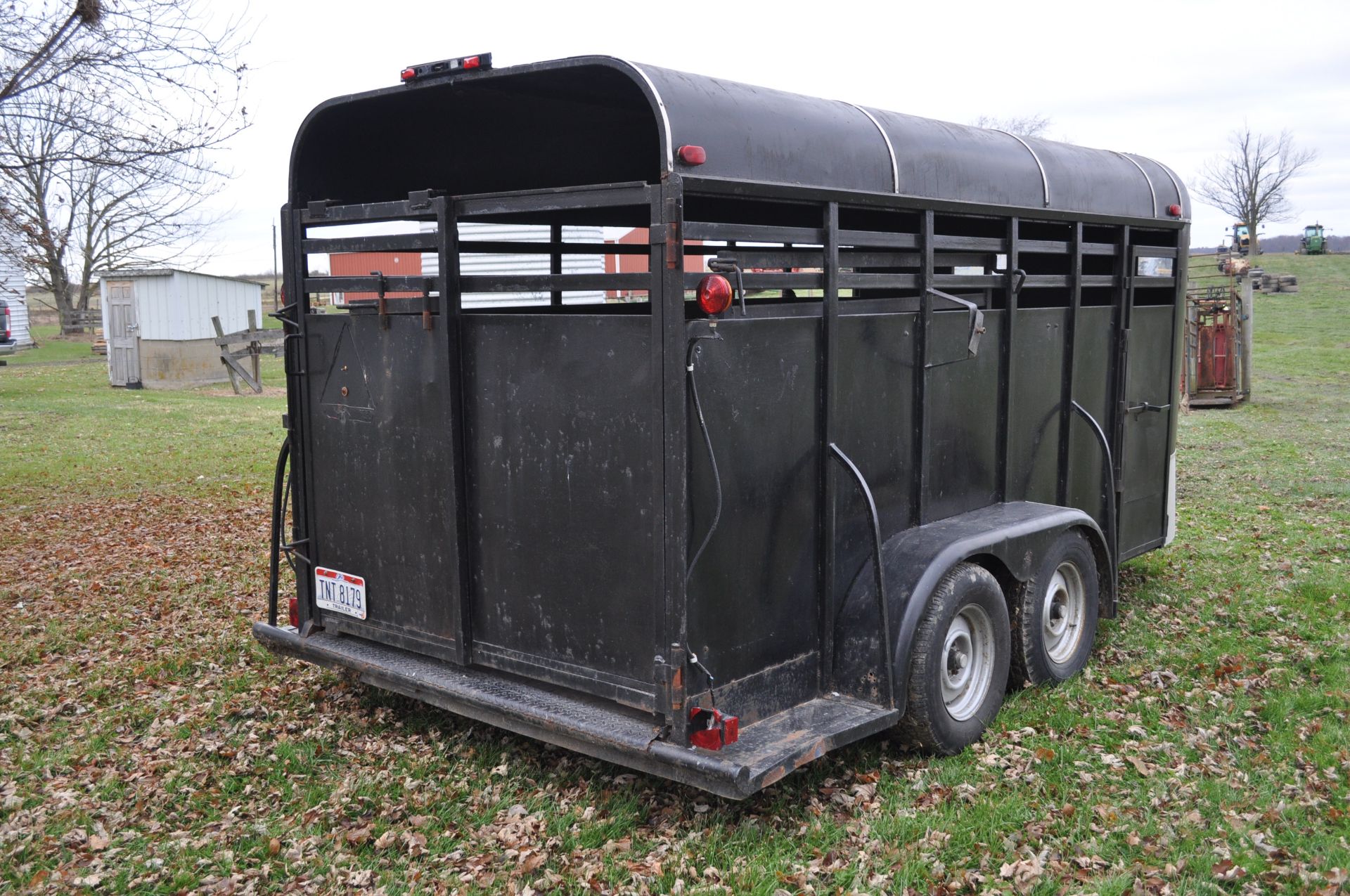 16’ Bumper pull livestock trailer, side door, cut gate, rear slider, wood floor - Image 3 of 12